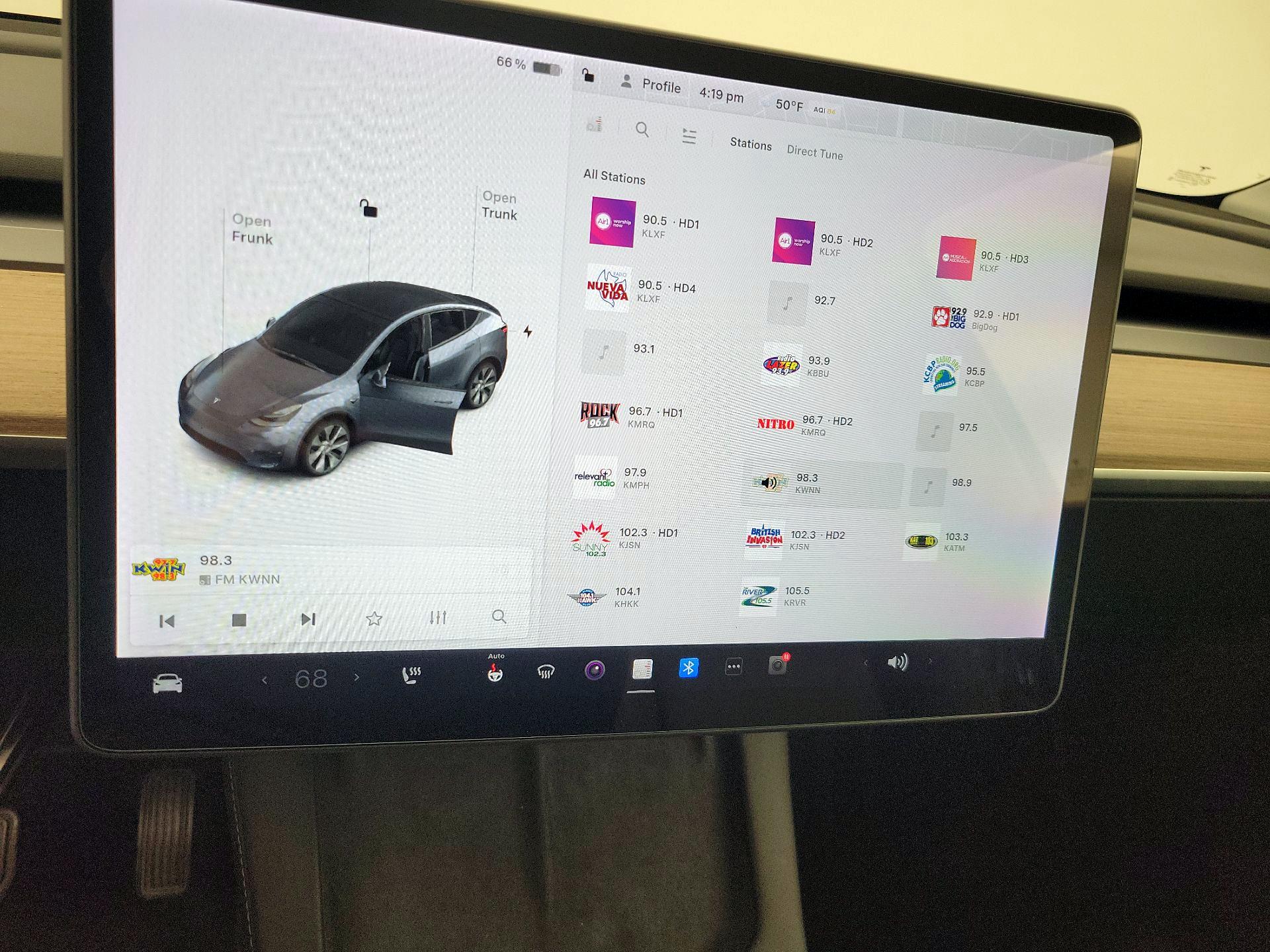 Thumbnail: 2022 Tesla Model Y - 16