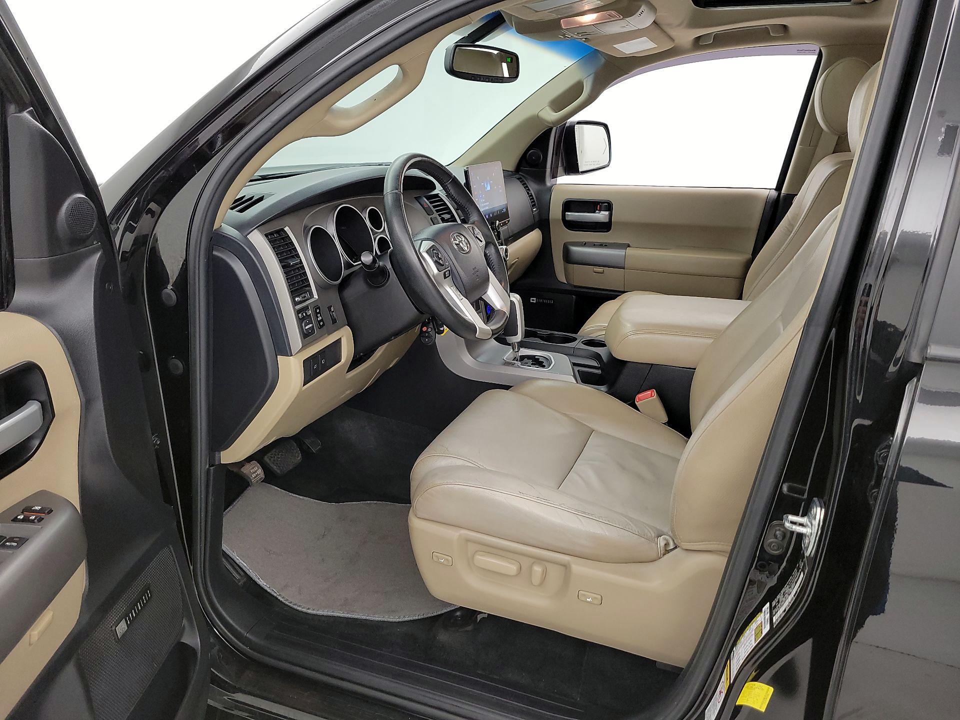 Thumbnail: 2015 Toyota Sequoia - 11