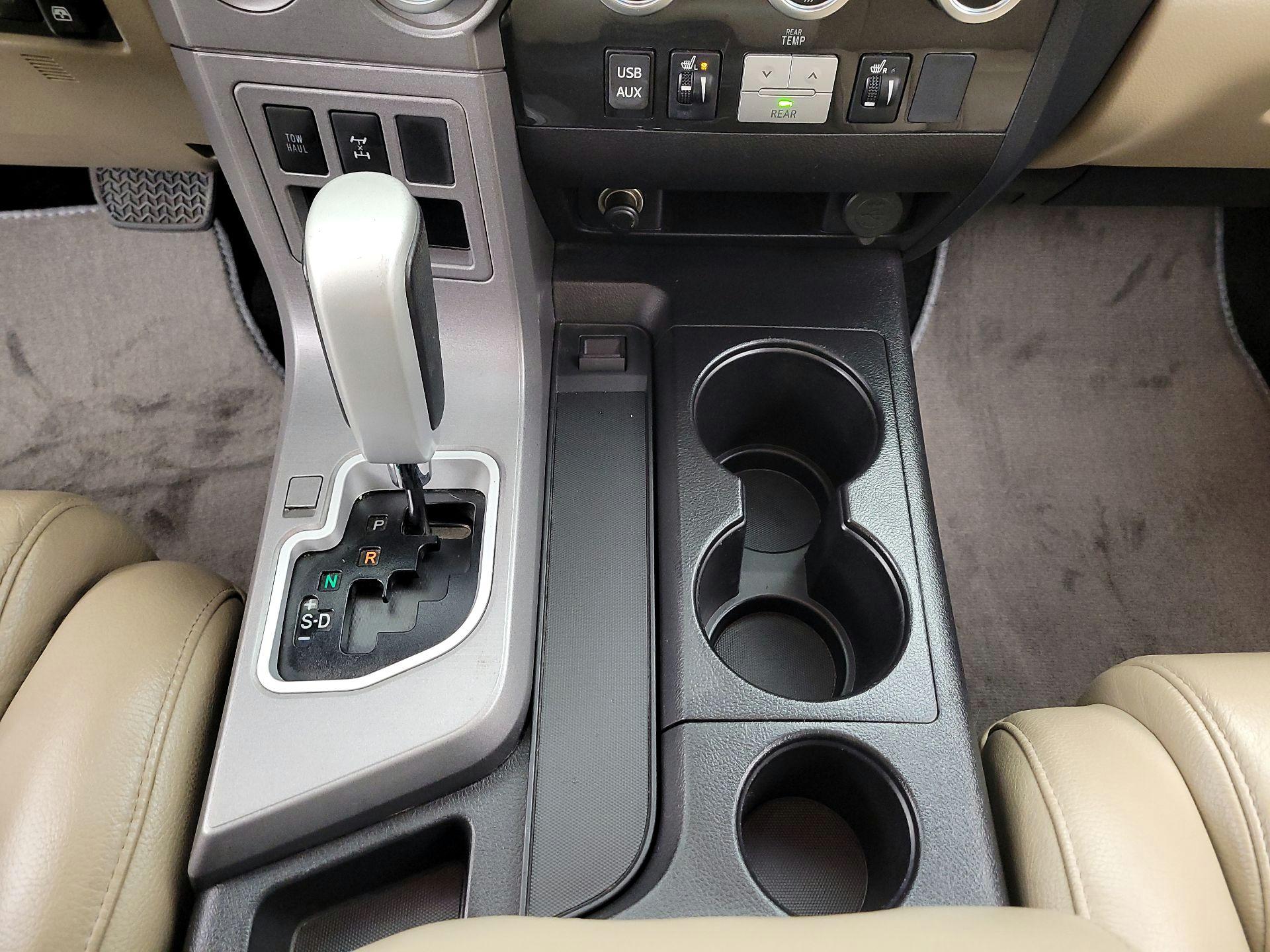 Thumbnail: 2015 Toyota Sequoia - 16