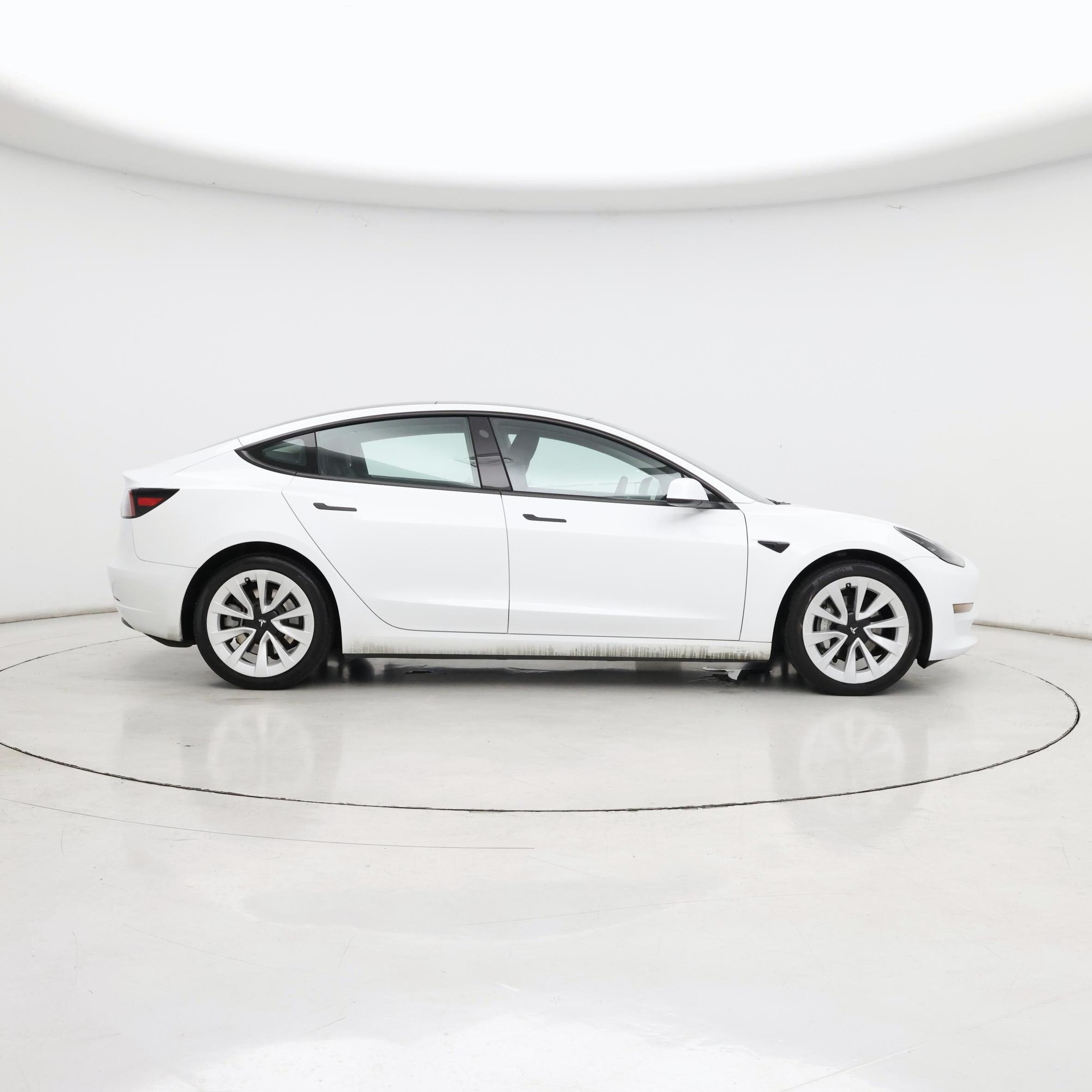 Thumbnail: 2023 Tesla Model 3 - 7