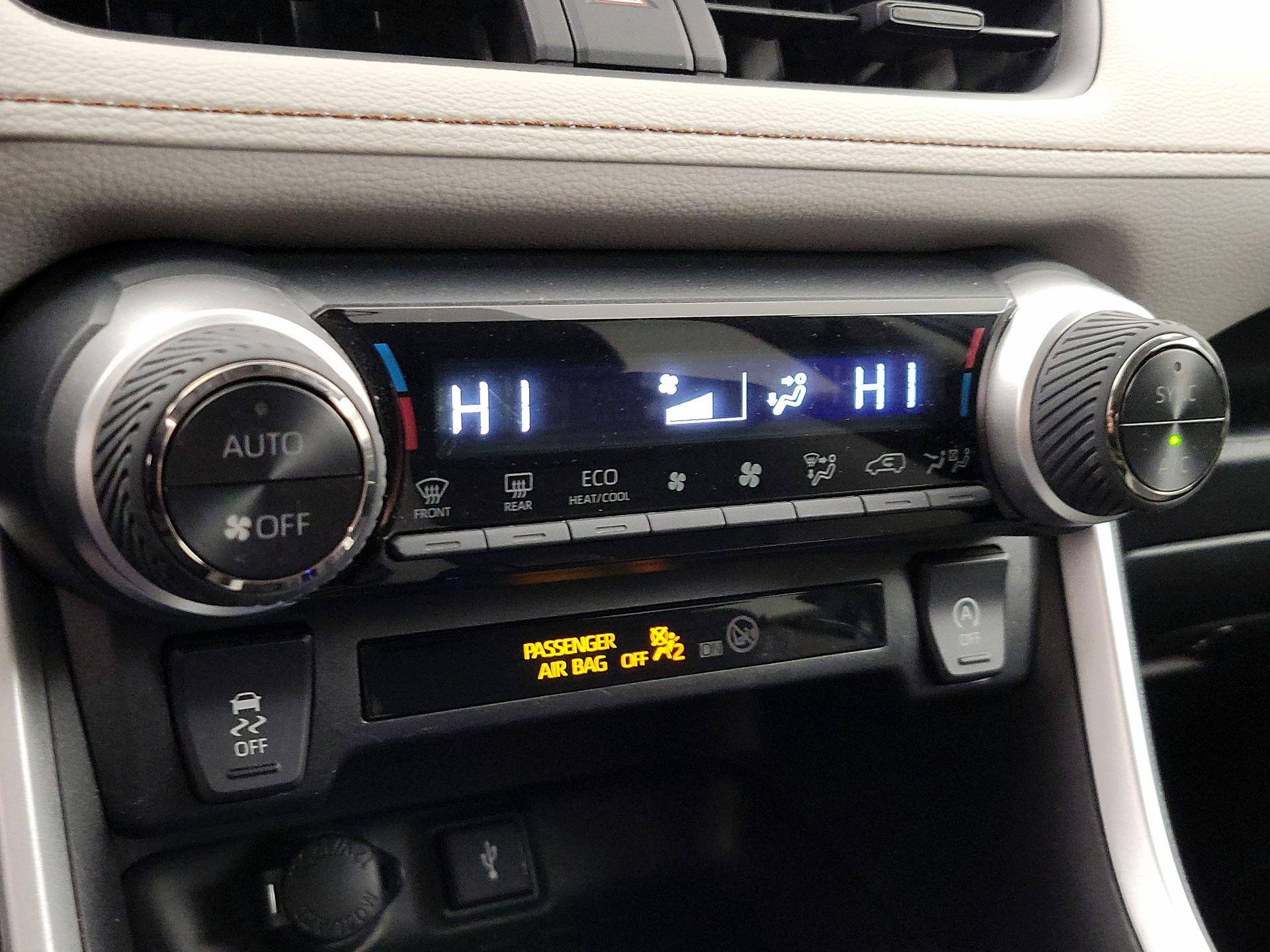 Thumbnail: 2022 Toyota RAV4 - 16