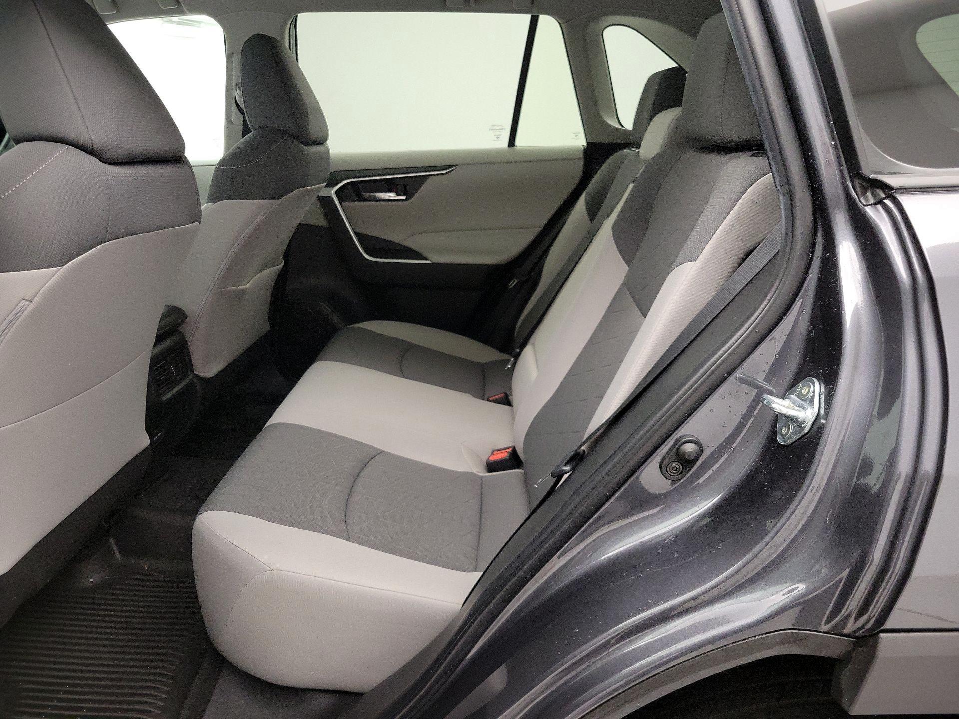 Thumbnail: 2022 Toyota RAV4 - 19