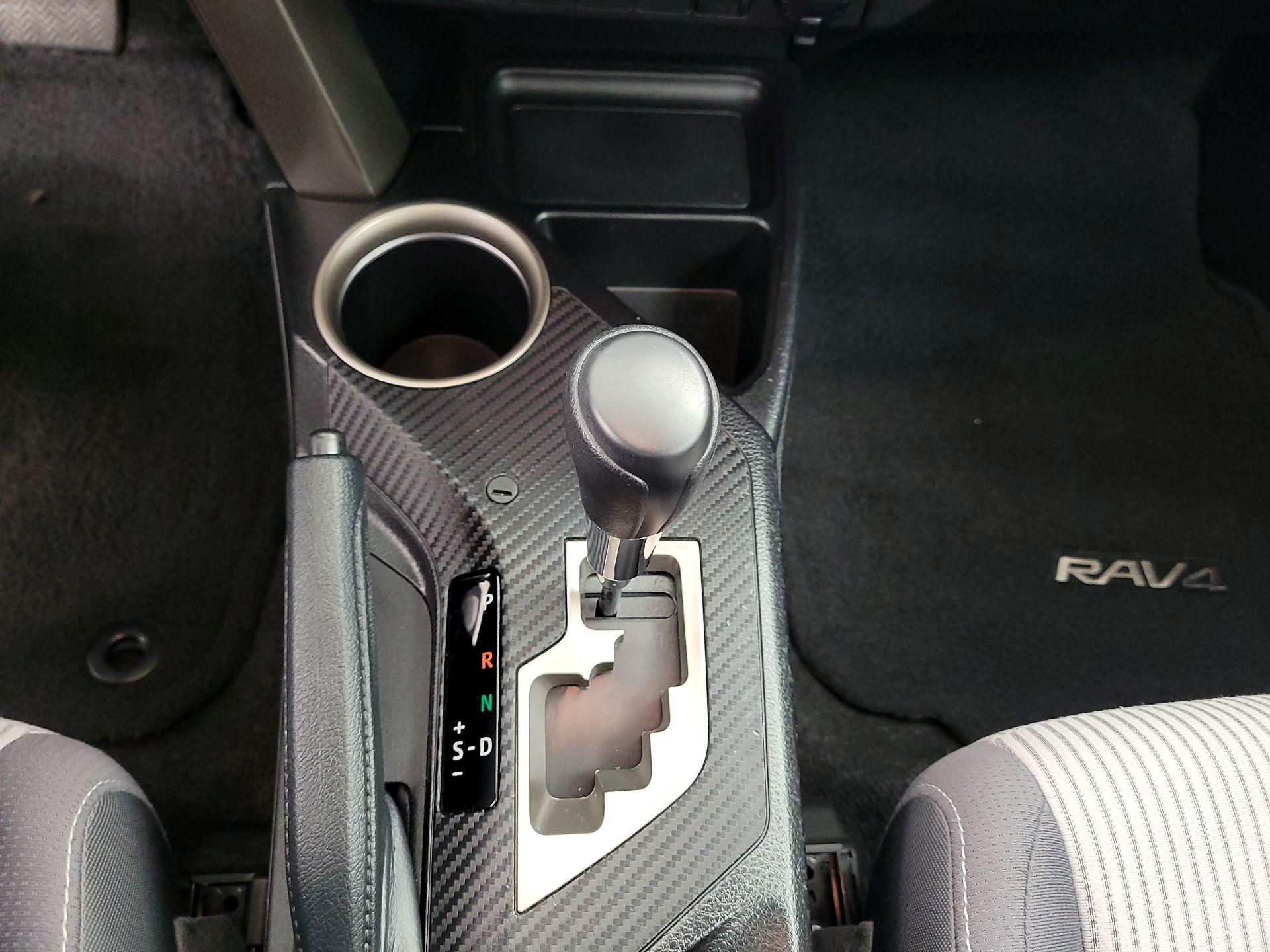 Thumbnail: 2014 Toyota RAV4 - 17