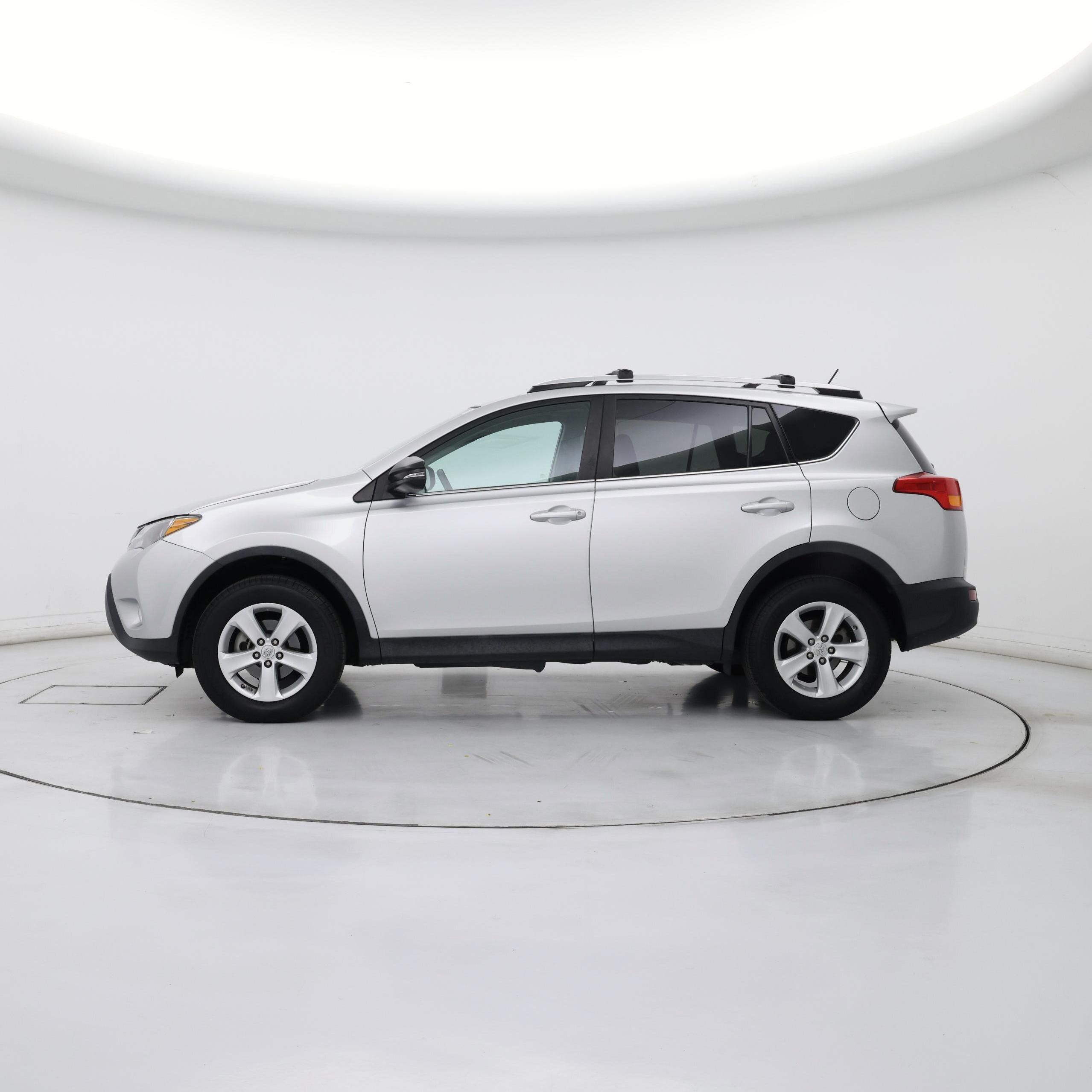 Thumbnail: 2014 Toyota RAV4 - 3