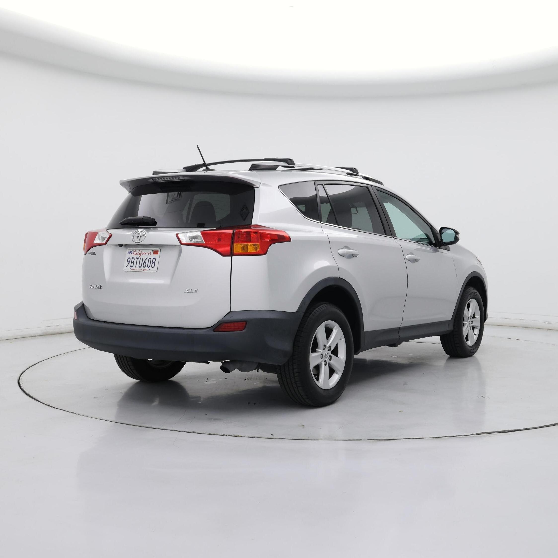 Thumbnail: 2014 Toyota RAV4 - 8