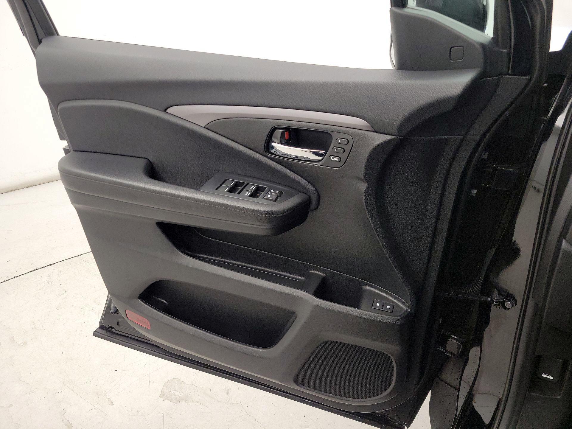 Thumbnail: 2021 Honda Pilot - 12