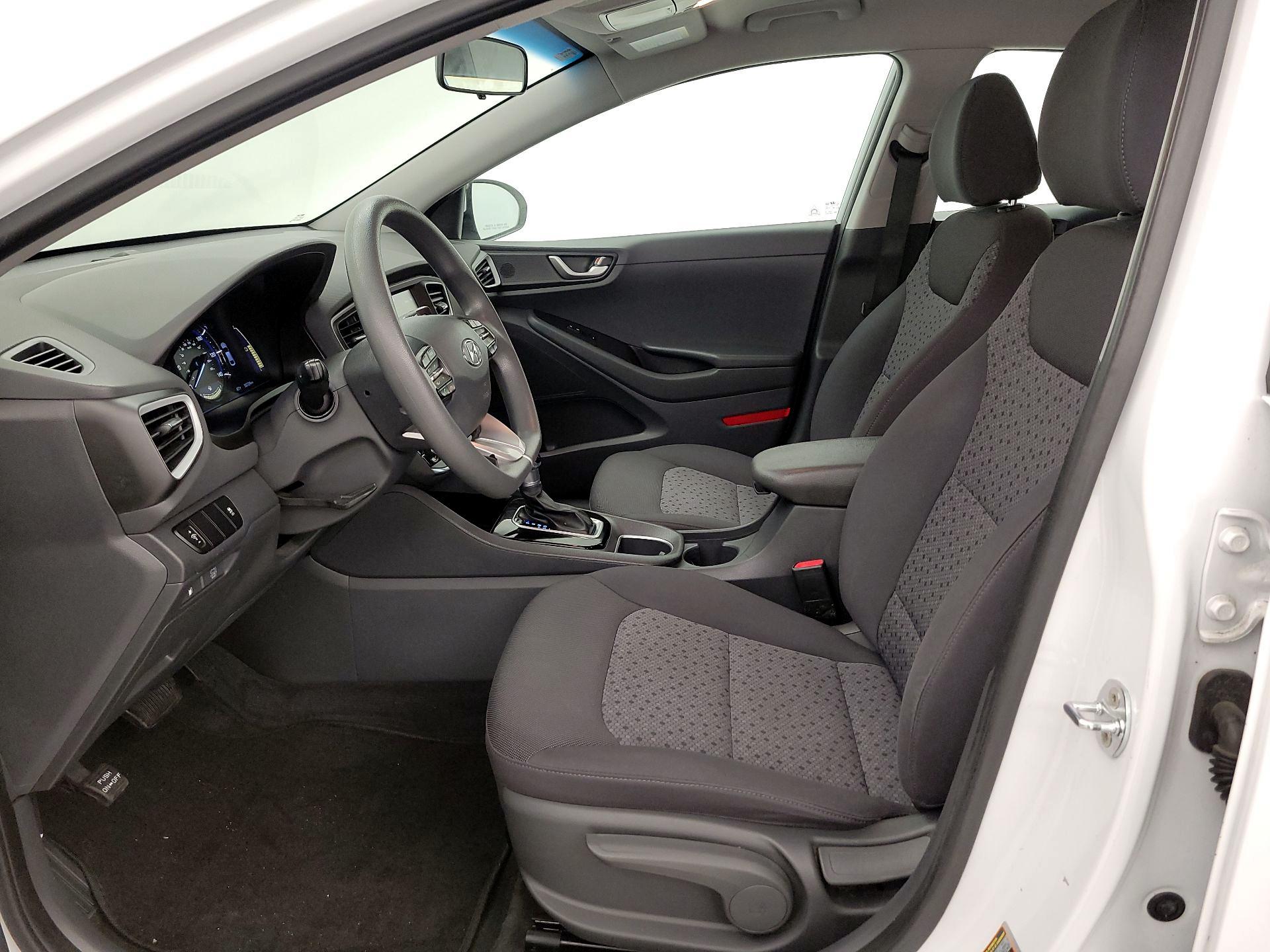 Thumbnail: 2019 Hyundai Ioniq - 11