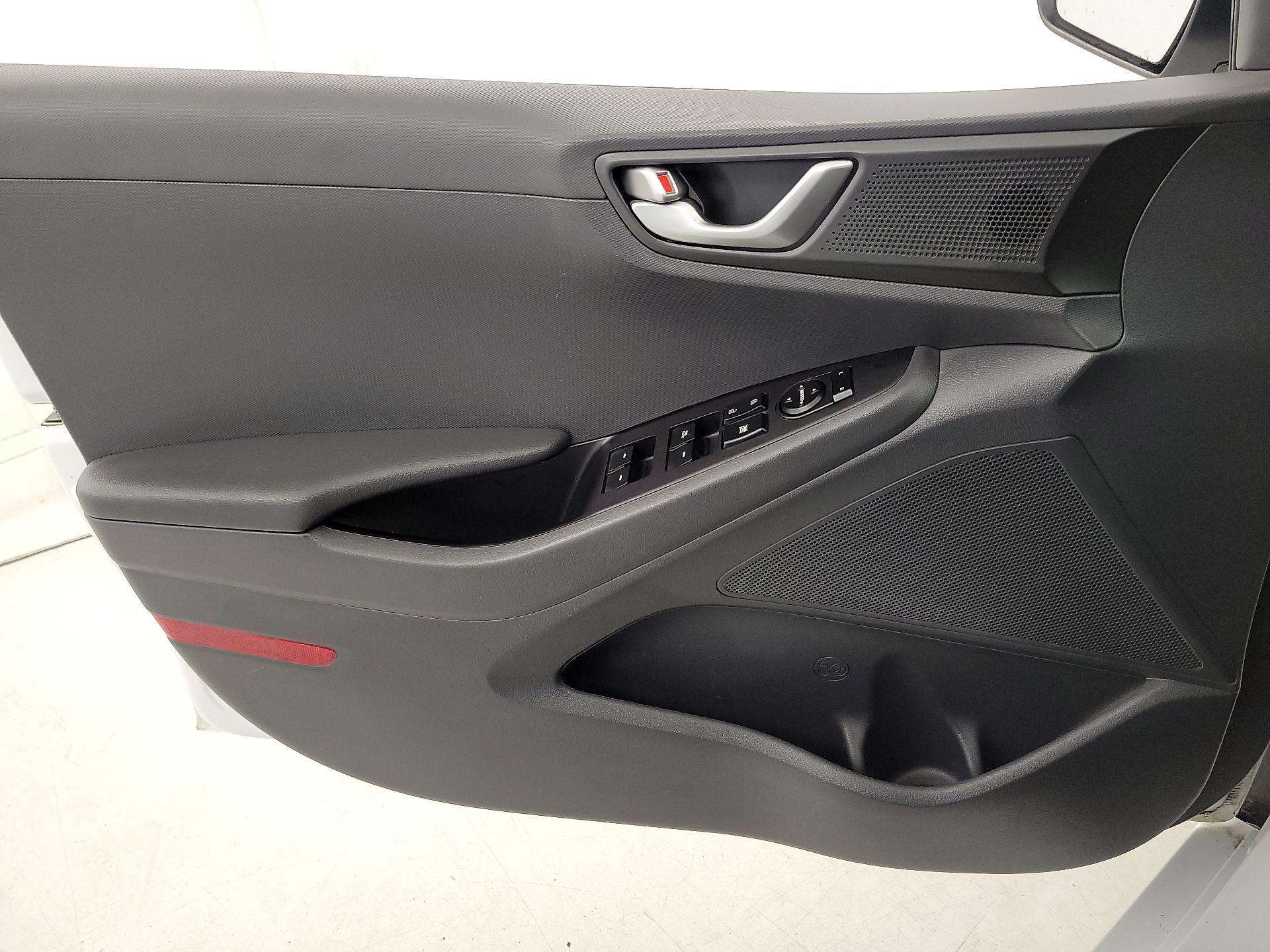 Thumbnail: 2019 Hyundai Ioniq - 12