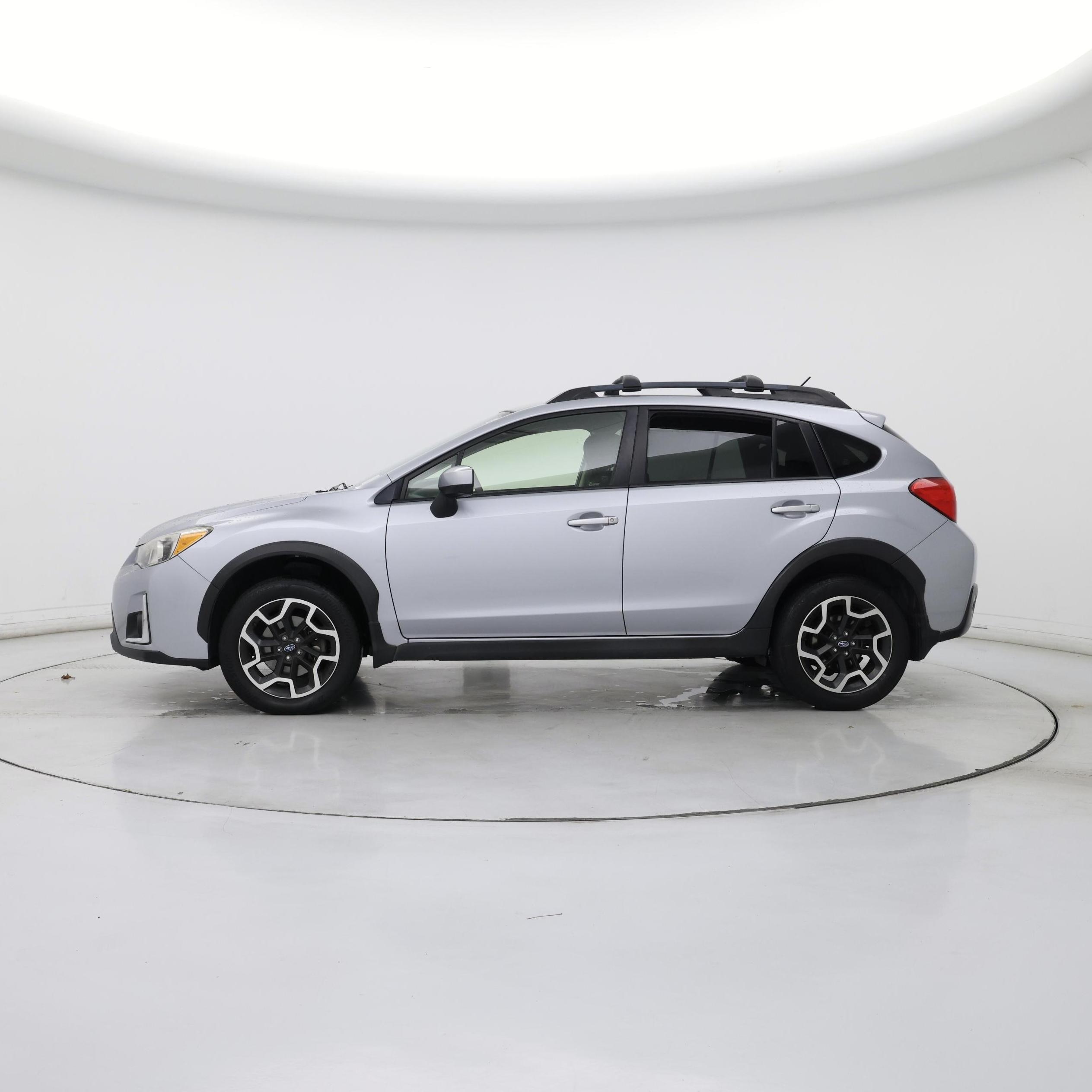 Thumbnail: 2016 Subaru XV Crosstrek - 3