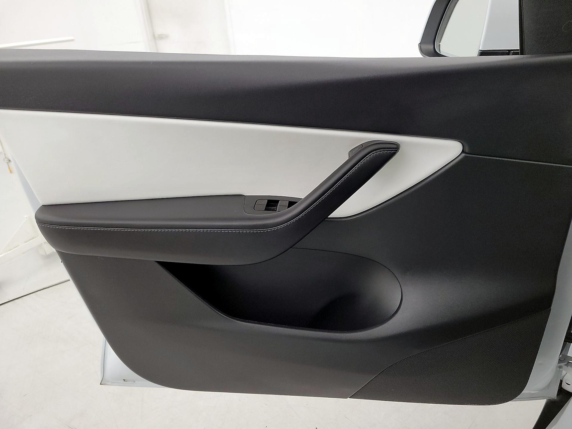 Thumbnail: 2021 Tesla Model Y - 12