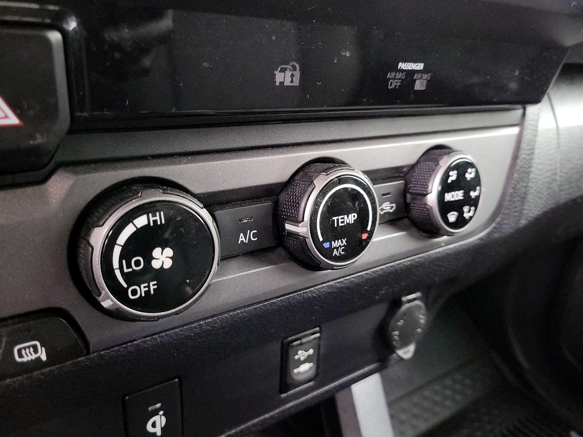 Thumbnail: 2017 Toyota Tacoma - 17