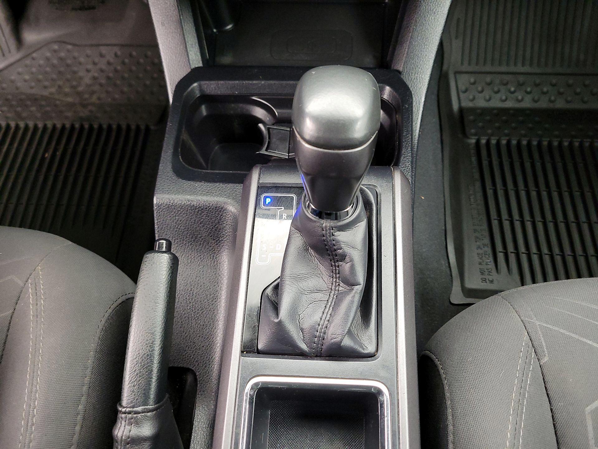 Thumbnail: 2017 Toyota Tacoma - 18