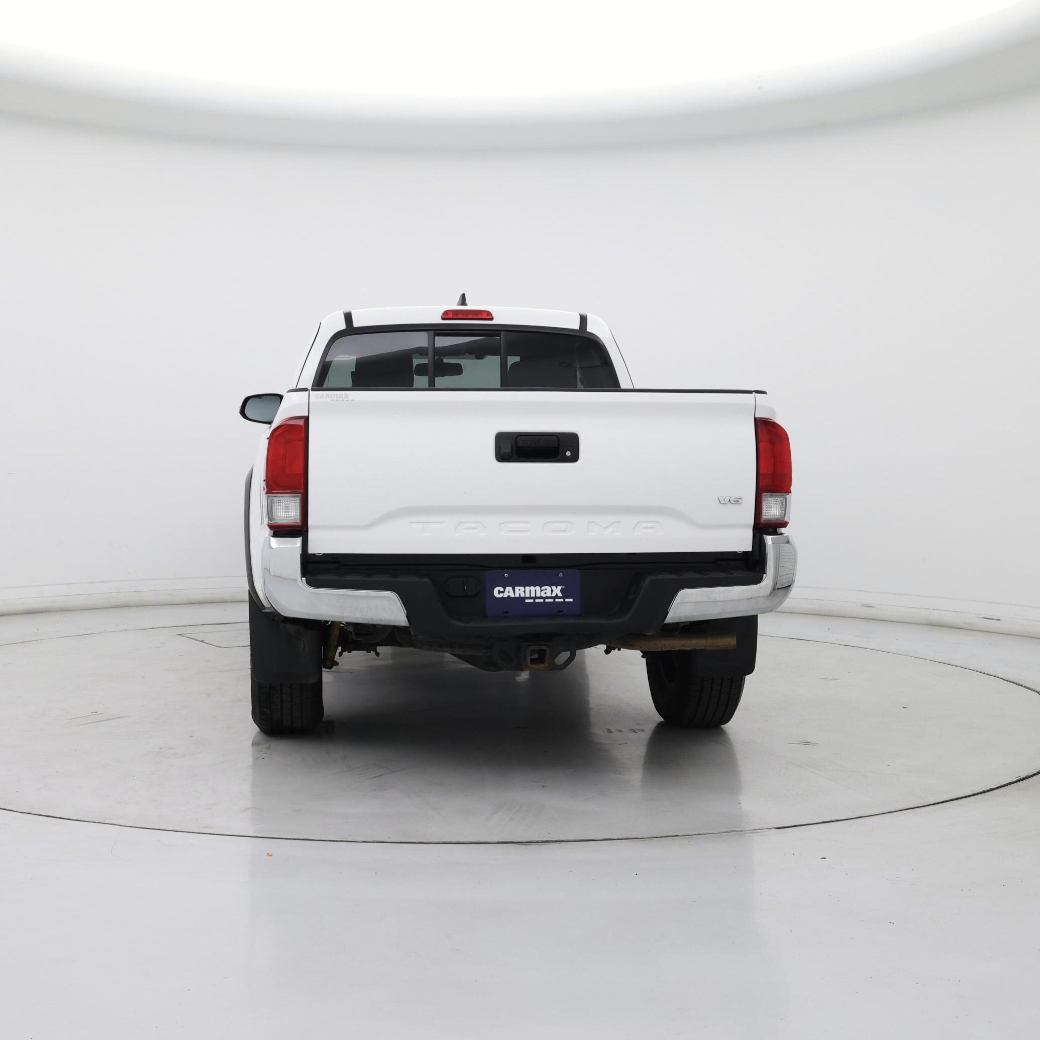 Thumbnail: 2017 Toyota Tacoma - 6