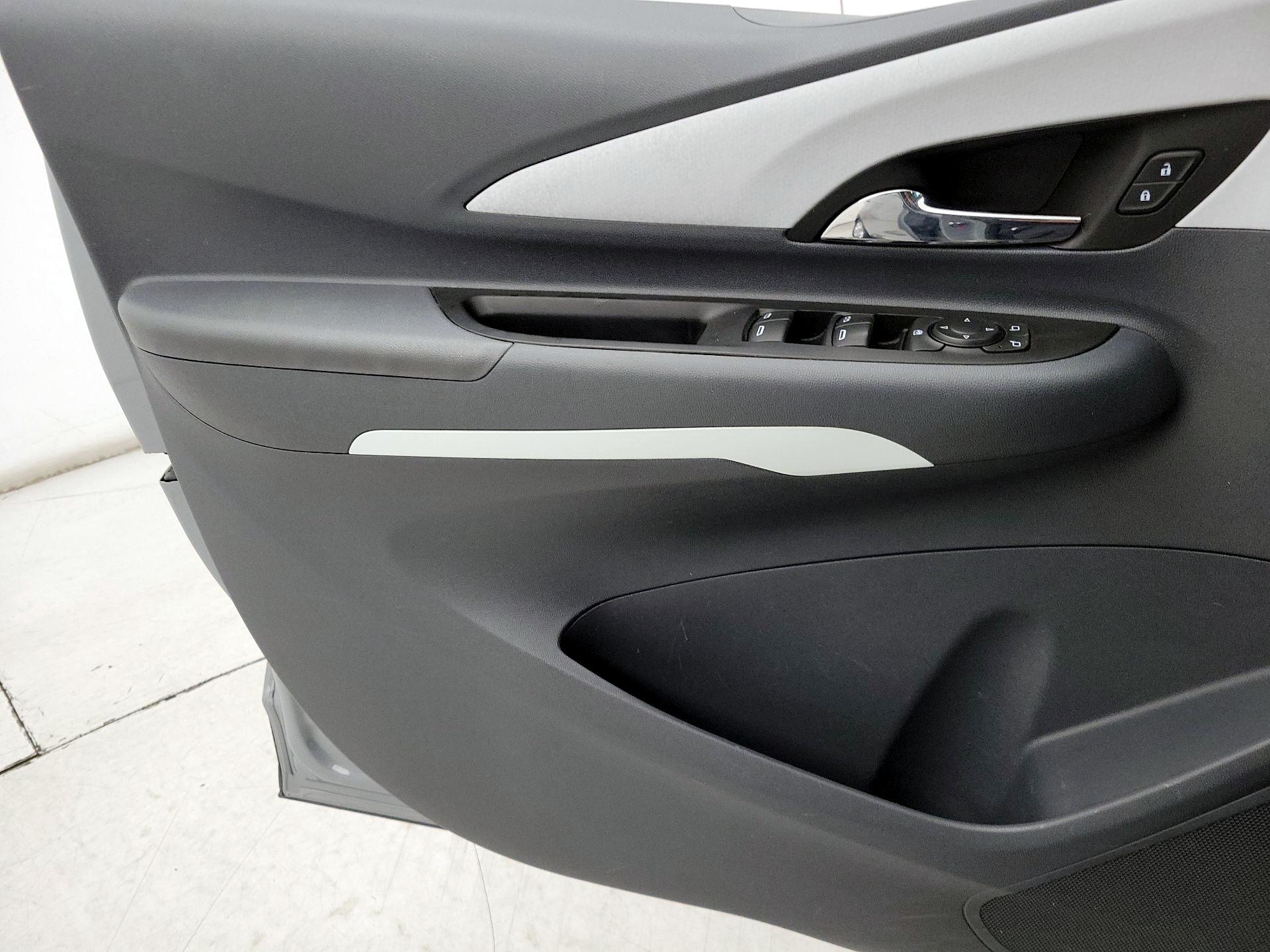 Thumbnail: 2021 Chevrolet Bolt EV - 12