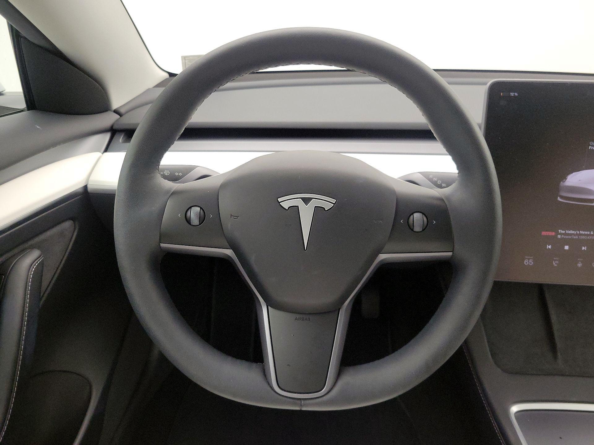 Thumbnail: 2023 Tesla Model 3 - 10