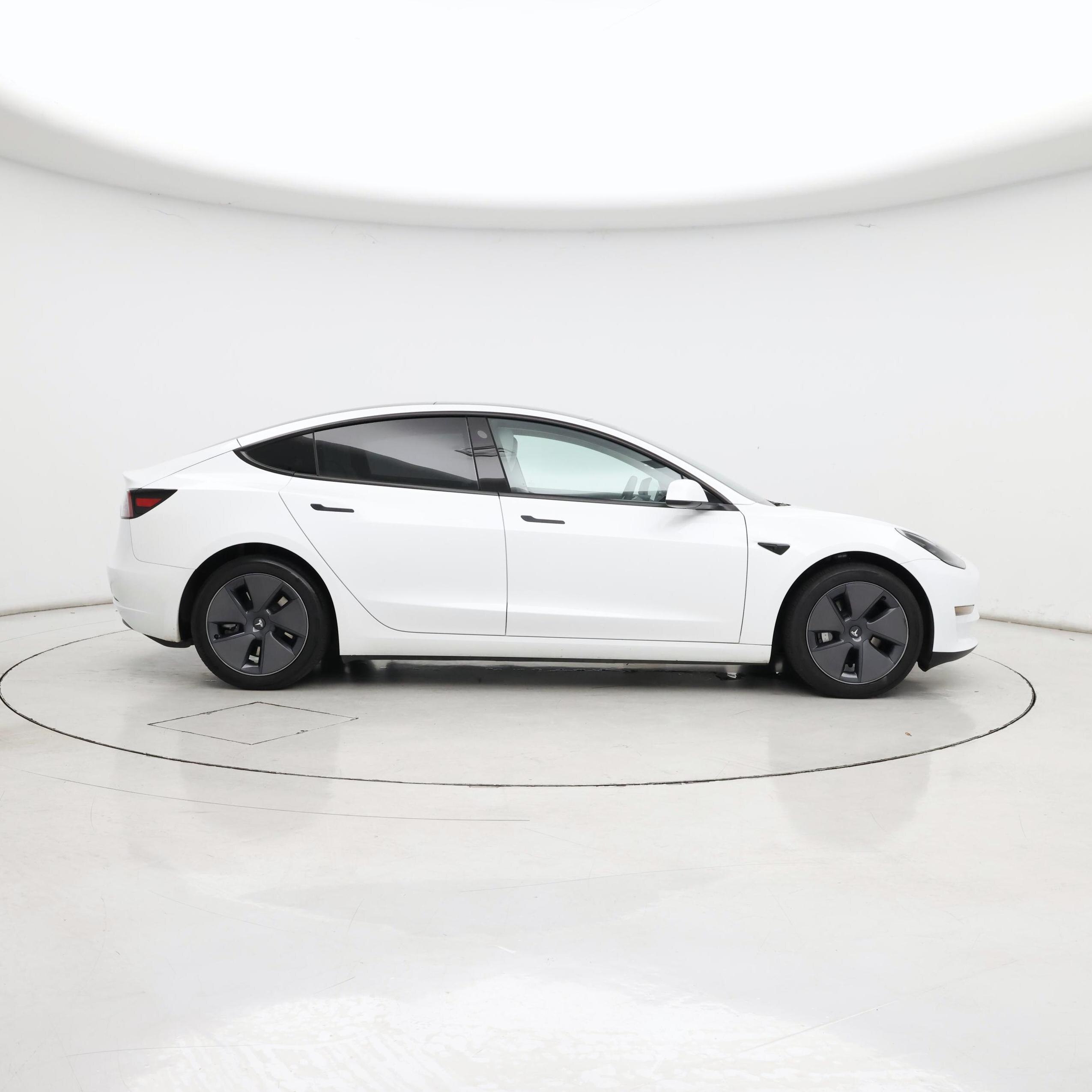 Thumbnail: 2023 Tesla Model 3 - 7