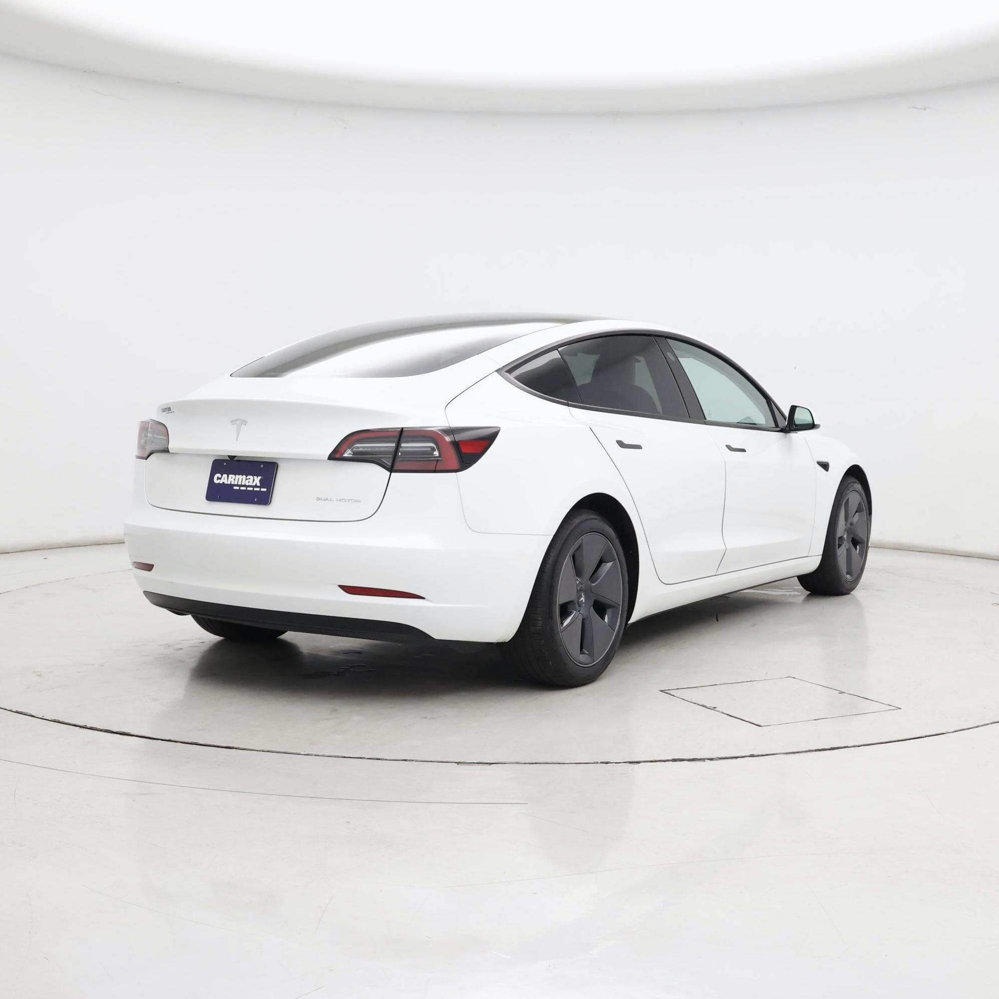 Thumbnail: 2023 Tesla Model 3 - 8