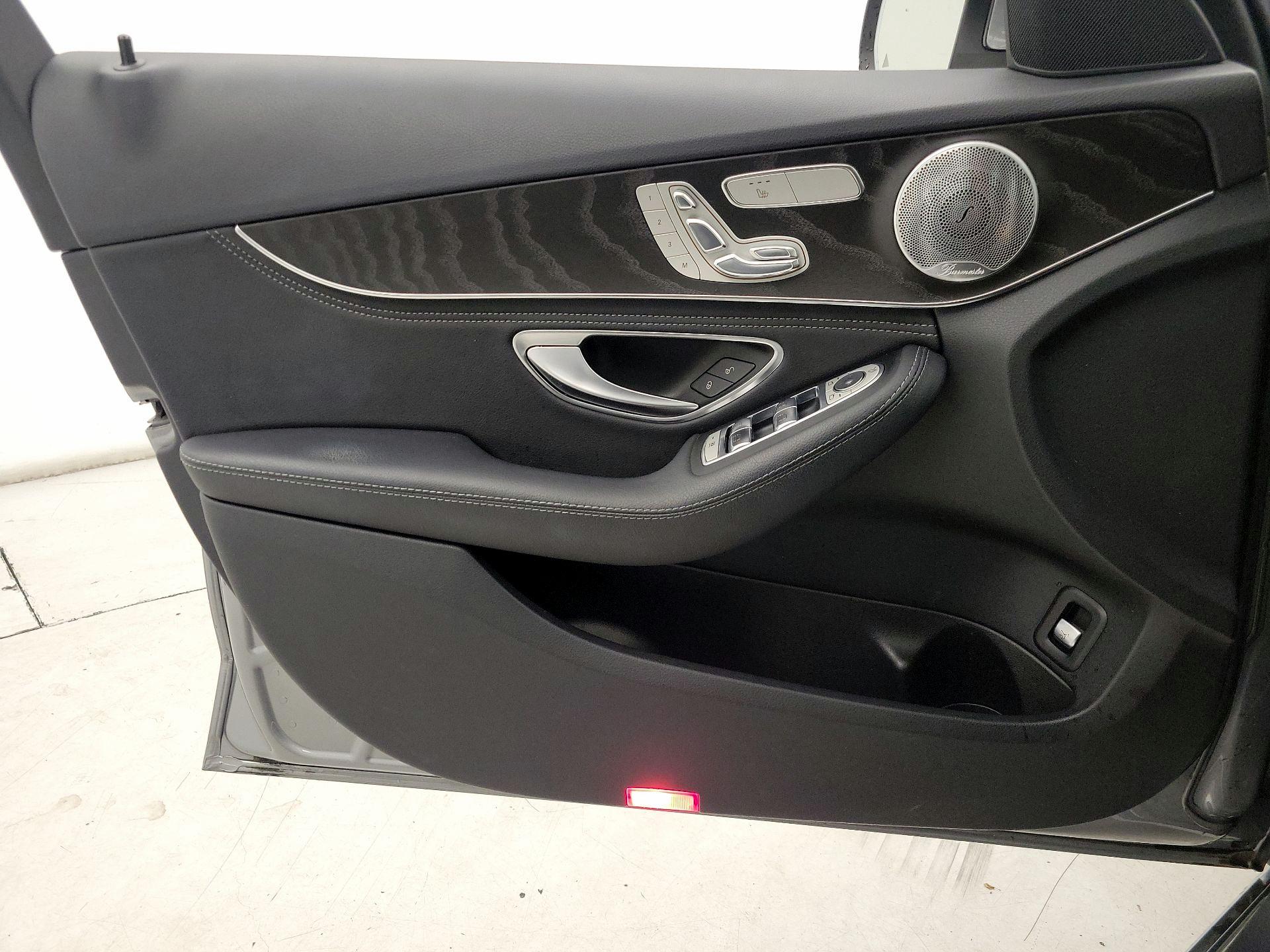 Thumbnail: 2015 Mercedes-Benz C-Class - 12