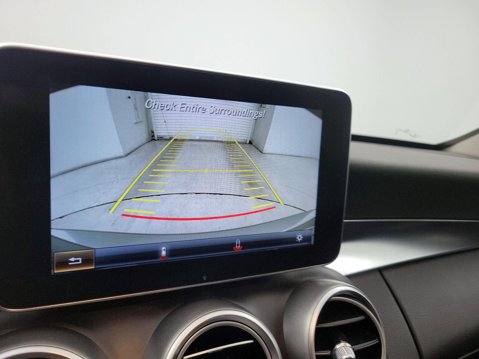 Thumbnail: 2015 Mercedes-Benz C-Class - 15