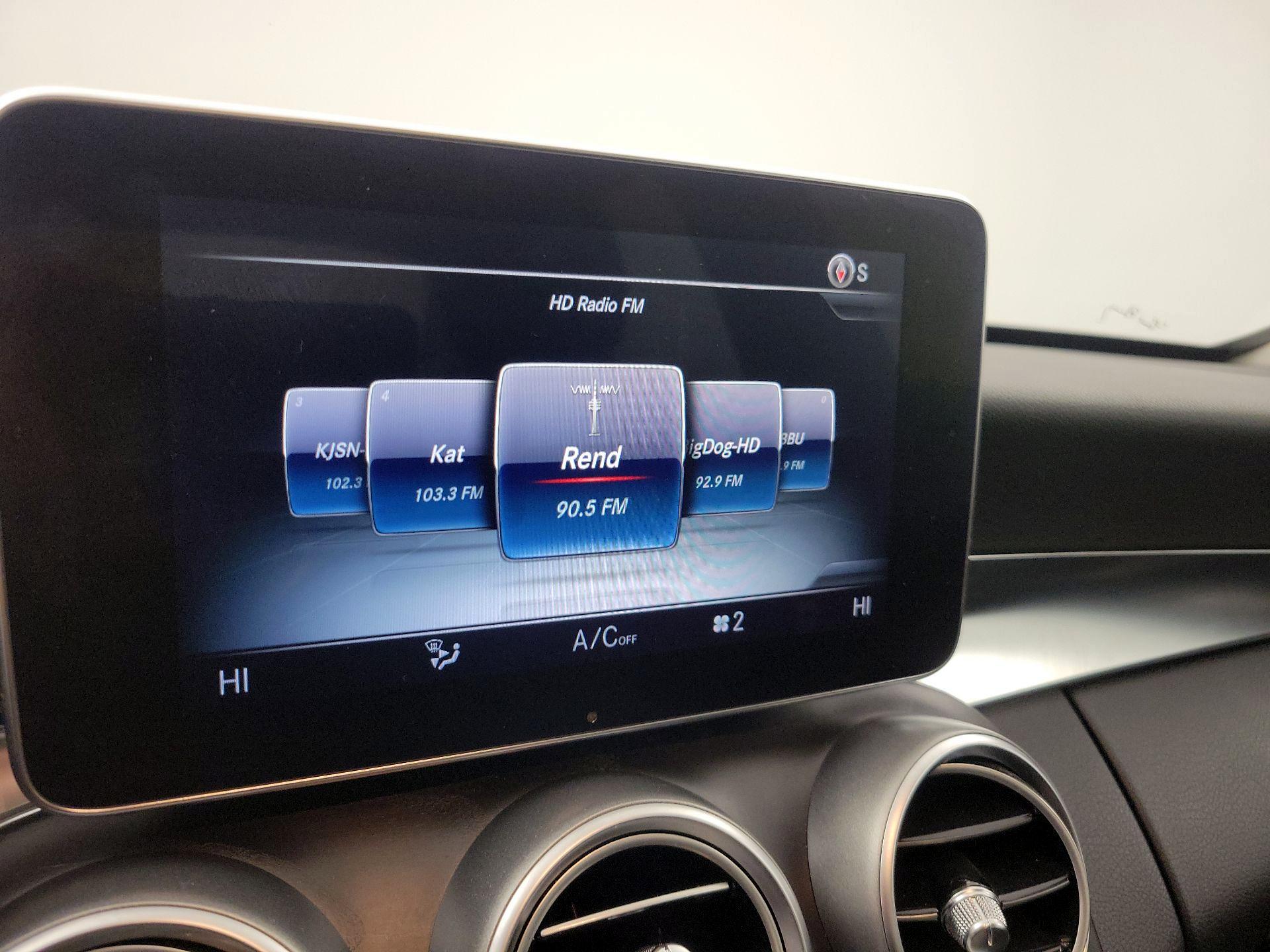 Thumbnail: 2015 Mercedes-Benz C-Class - 16