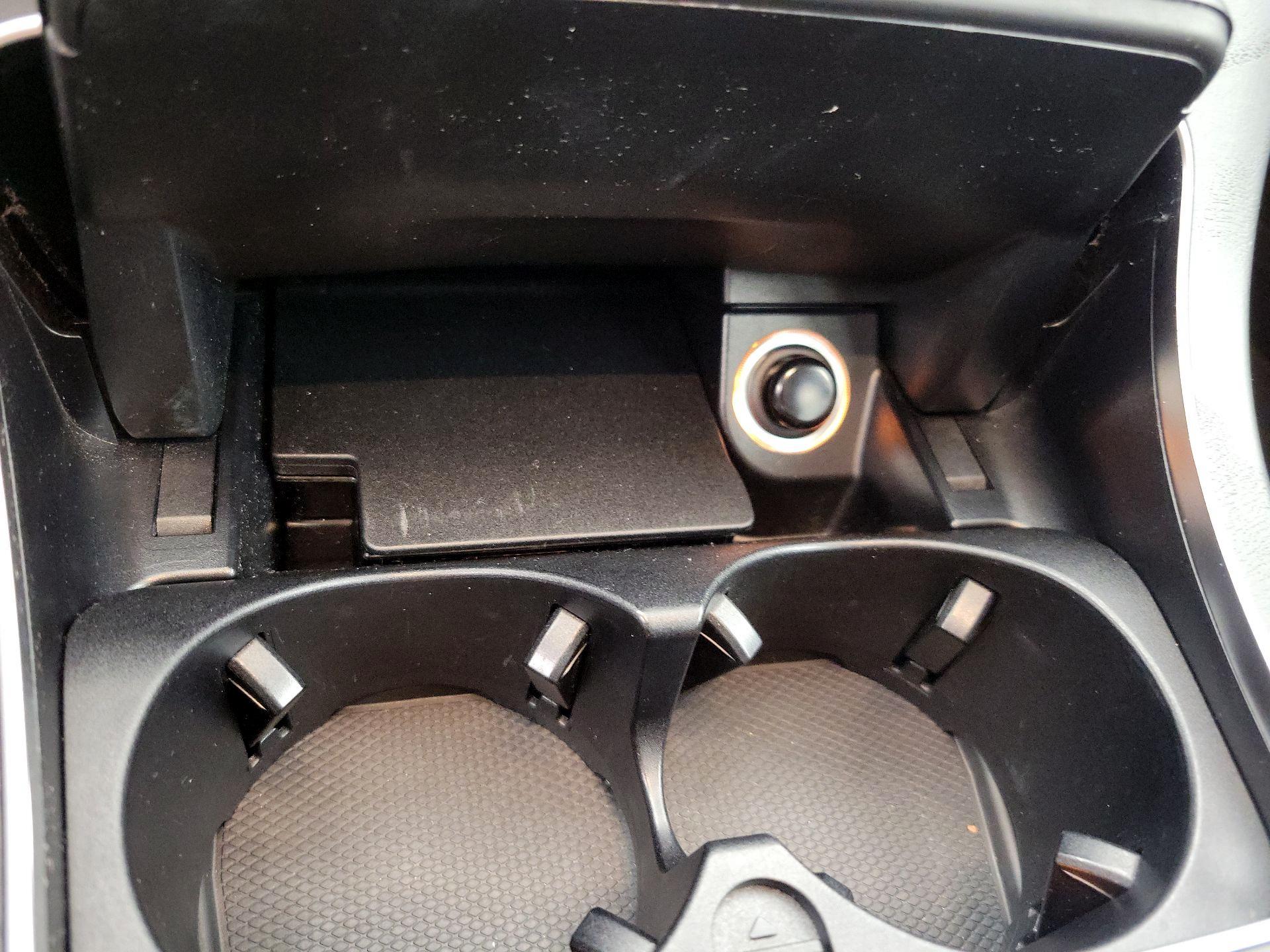 Thumbnail: 2015 Mercedes-Benz C-Class - 19