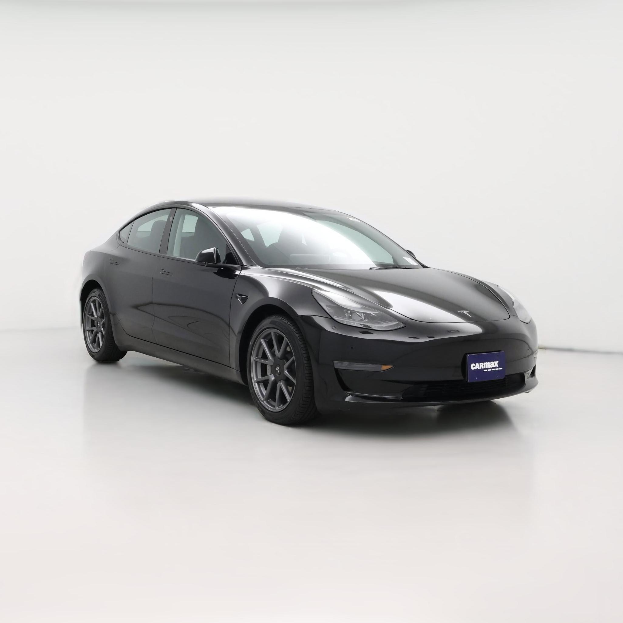 Thumbnail: 2023 Tesla Model 3 - 1