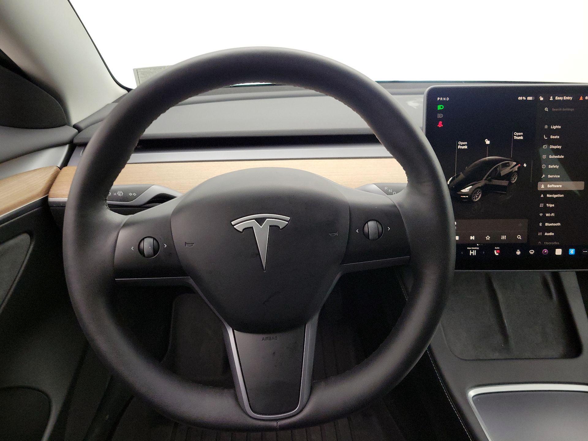 Thumbnail: 2023 Tesla Model 3 - 10