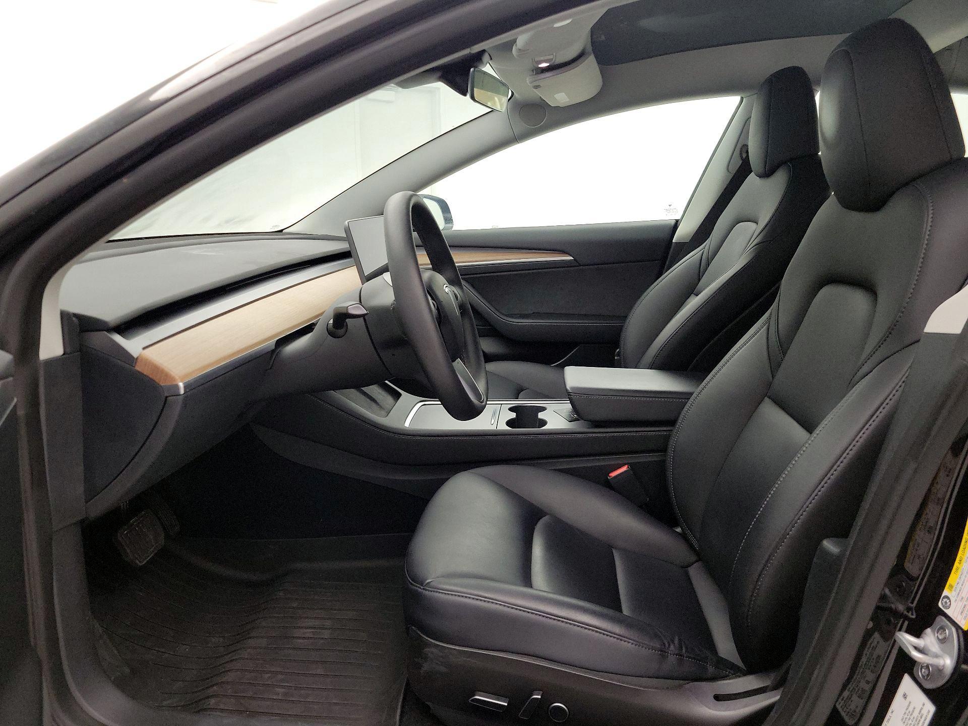 Thumbnail: 2023 Tesla Model 3 - 11