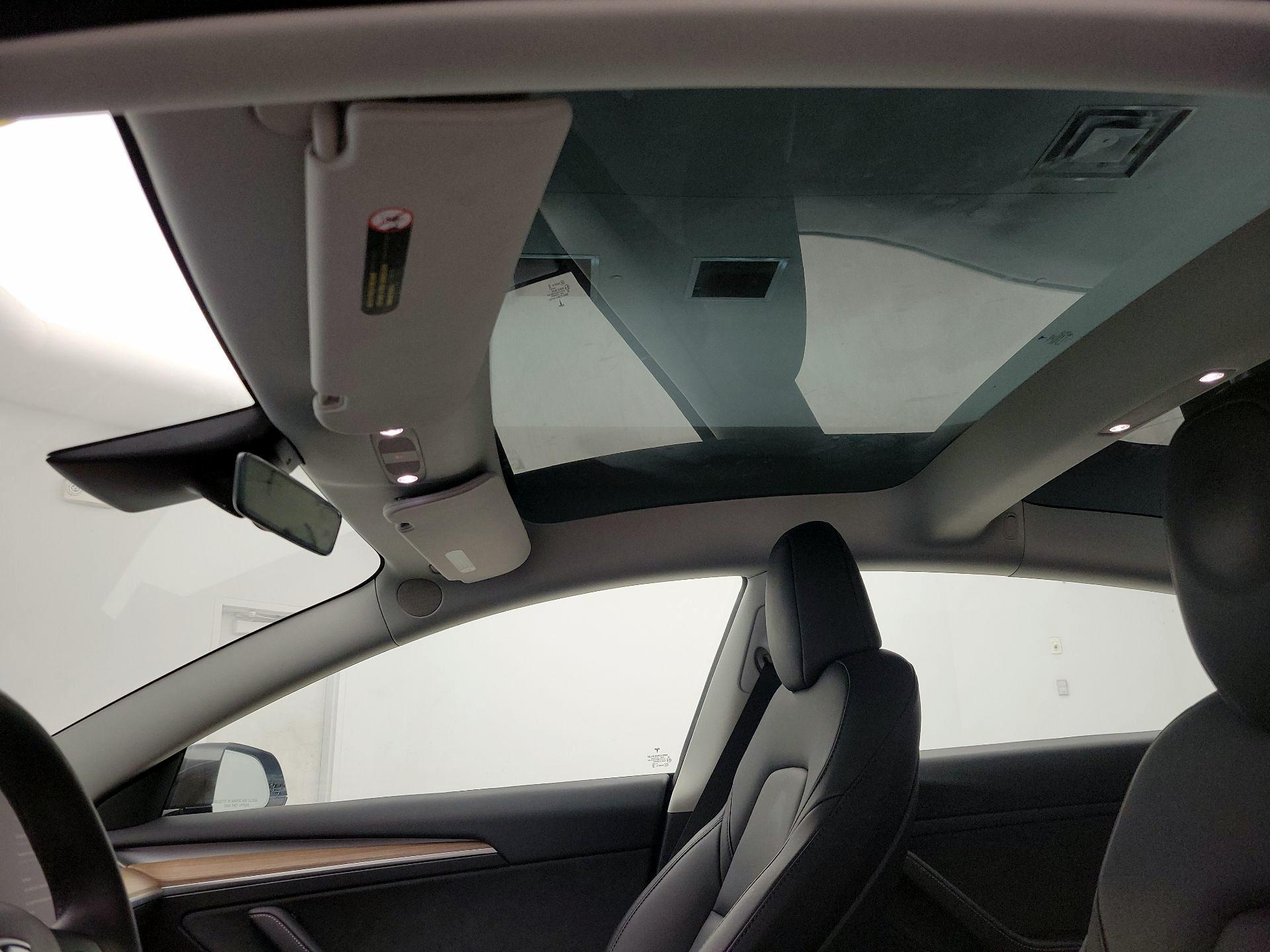 Thumbnail: 2023 Tesla Model 3 - 18