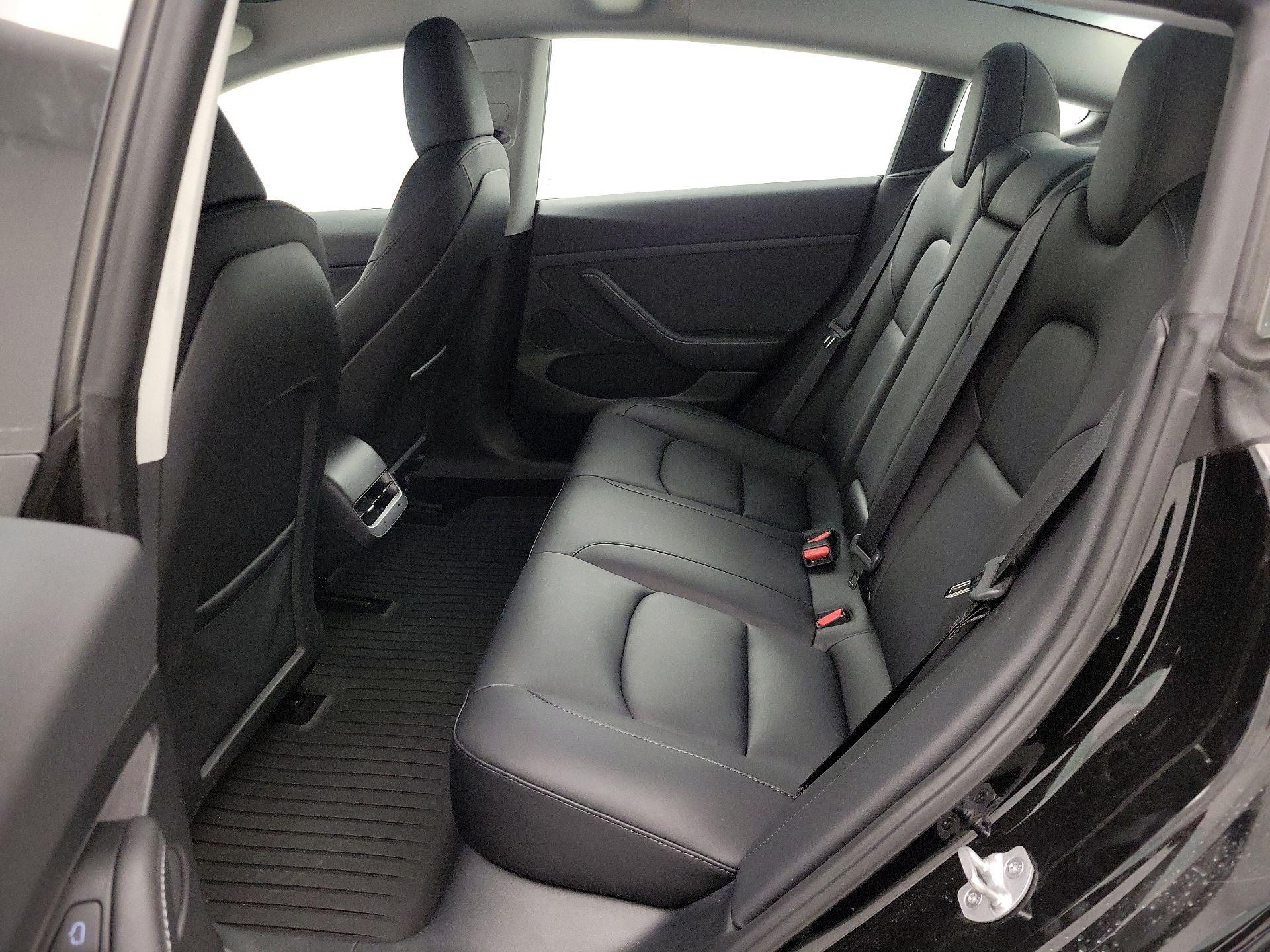 Thumbnail: 2023 Tesla Model 3 - 19