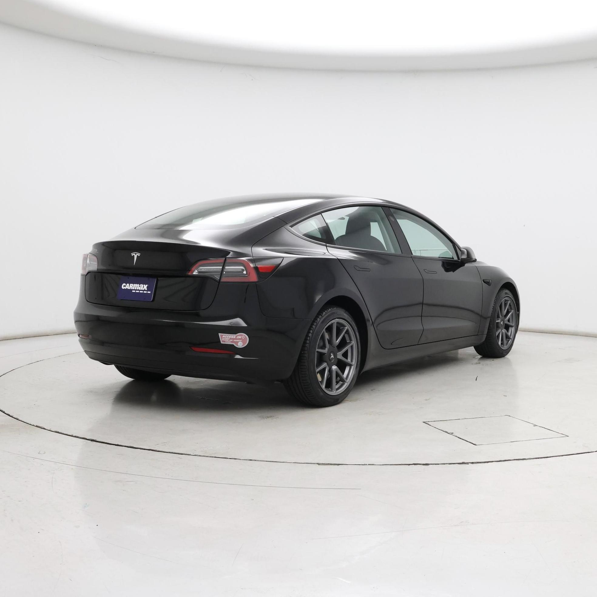 Thumbnail: 2023 Tesla Model 3 - 8