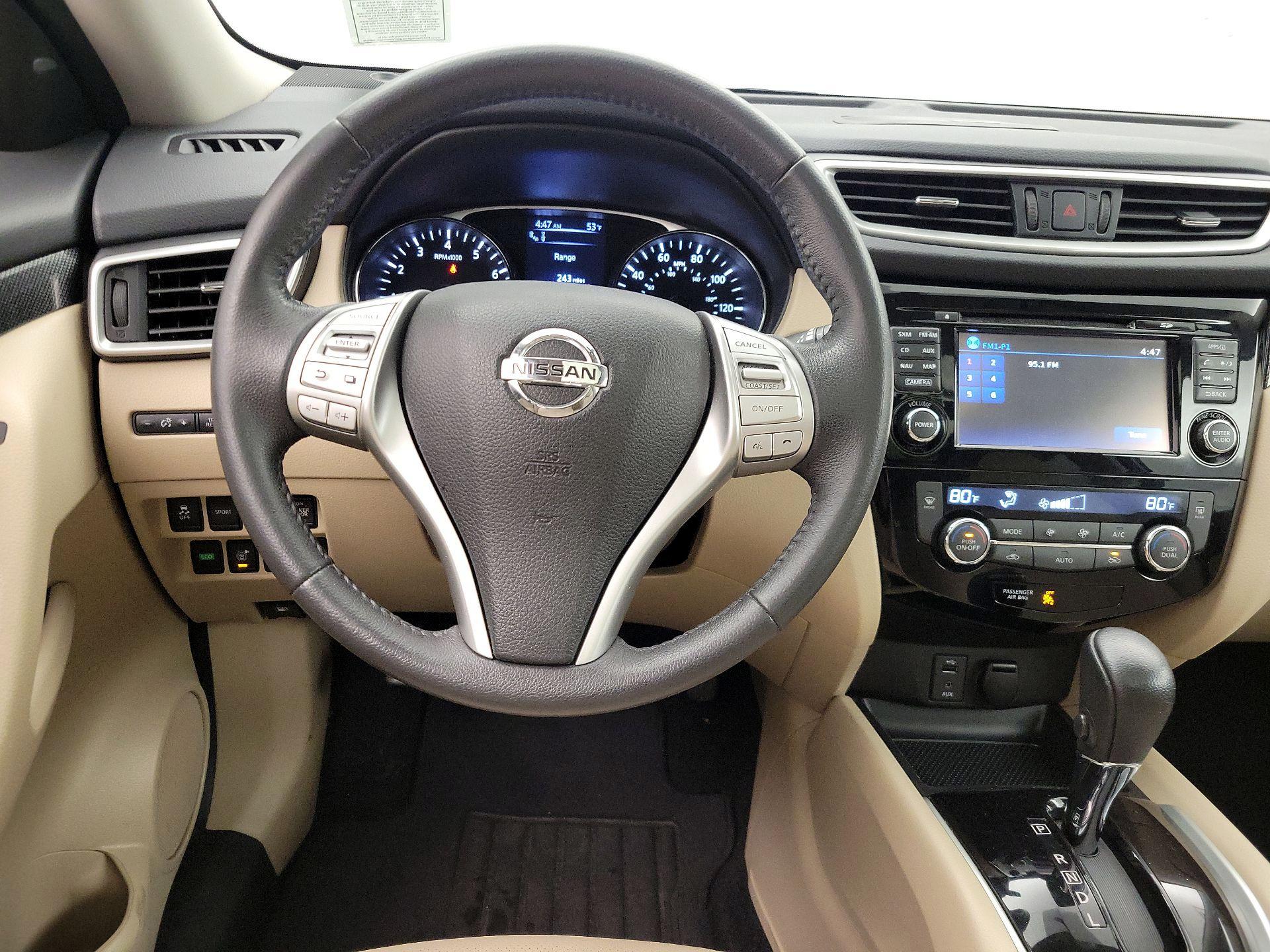 Thumbnail: 2016 Nissan Rogue - 10