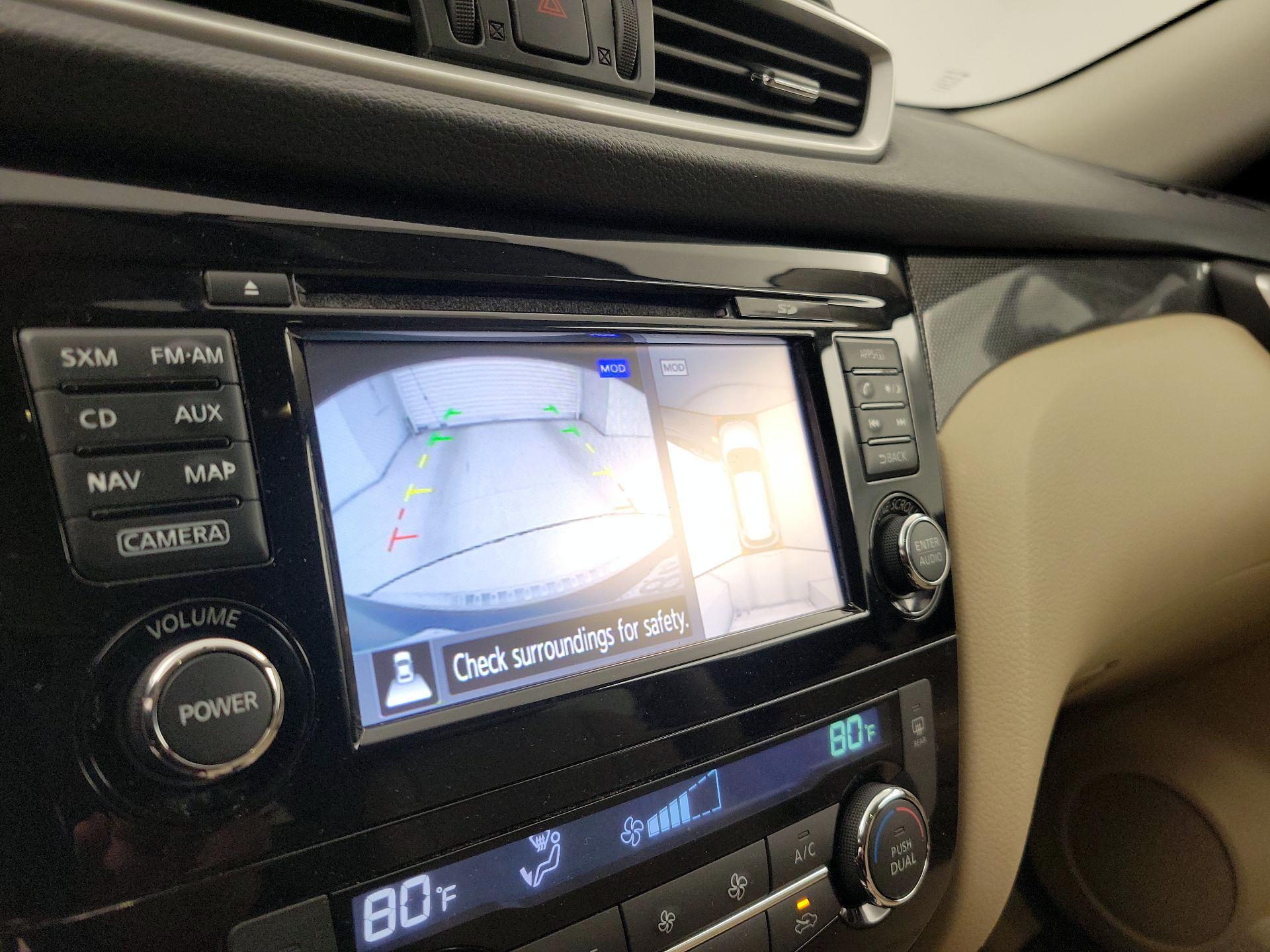 Thumbnail: 2016 Nissan Rogue - 15