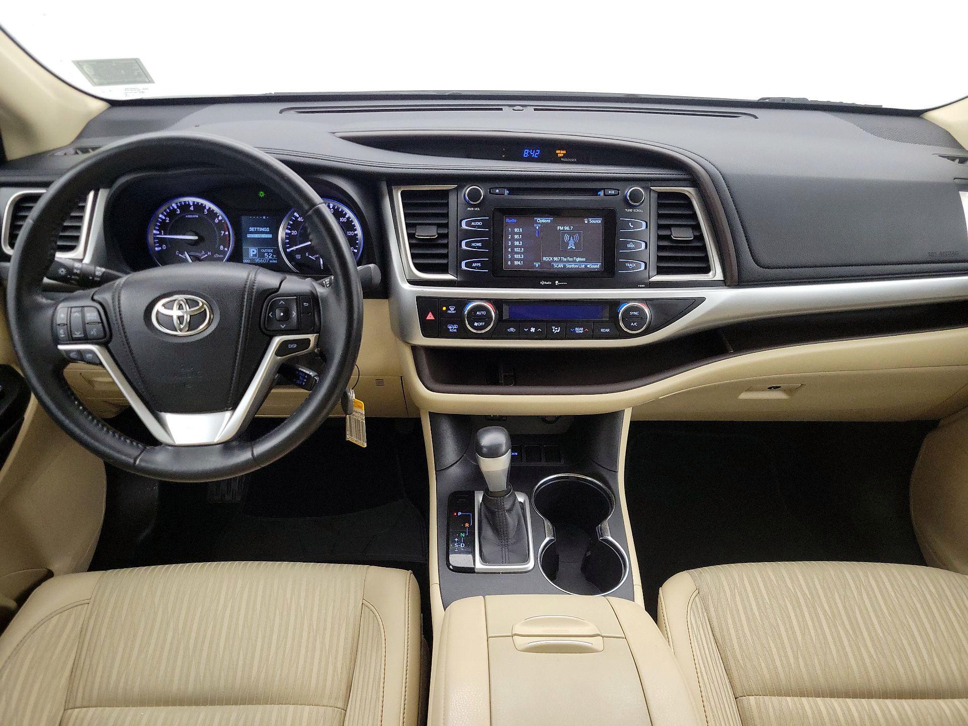 Thumbnail: 2015 Toyota Highlander - 9