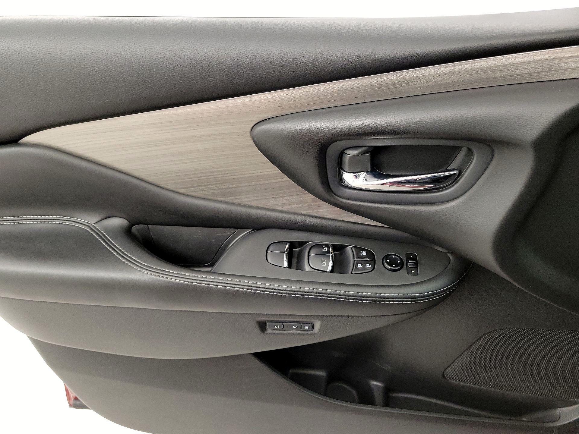 Thumbnail: 2016 Nissan Murano - 12