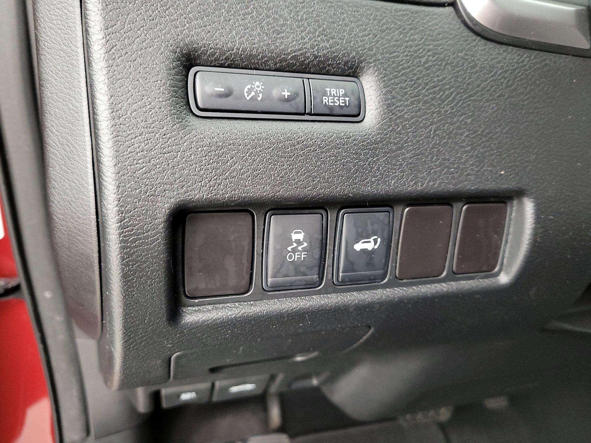 Thumbnail: 2016 Nissan Murano - 13