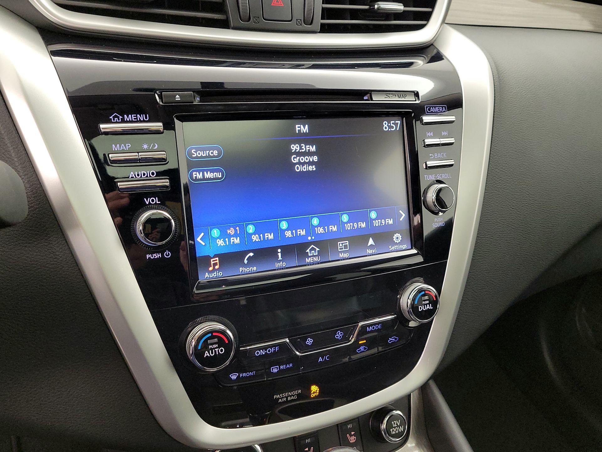 Thumbnail: 2016 Nissan Murano - 16