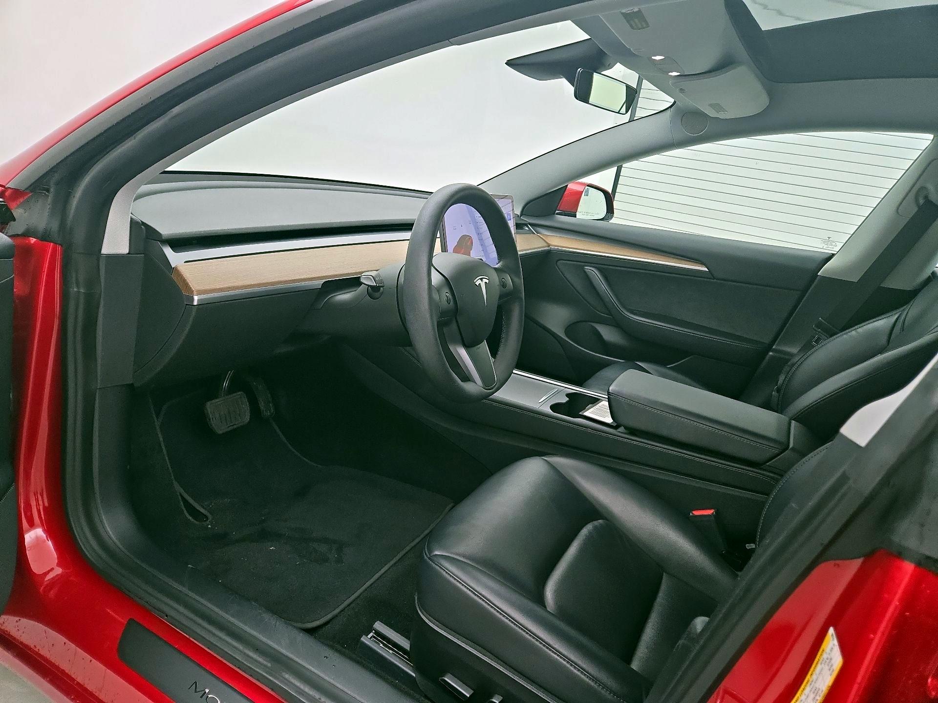 Thumbnail: 2021 Tesla Model 3 - 11