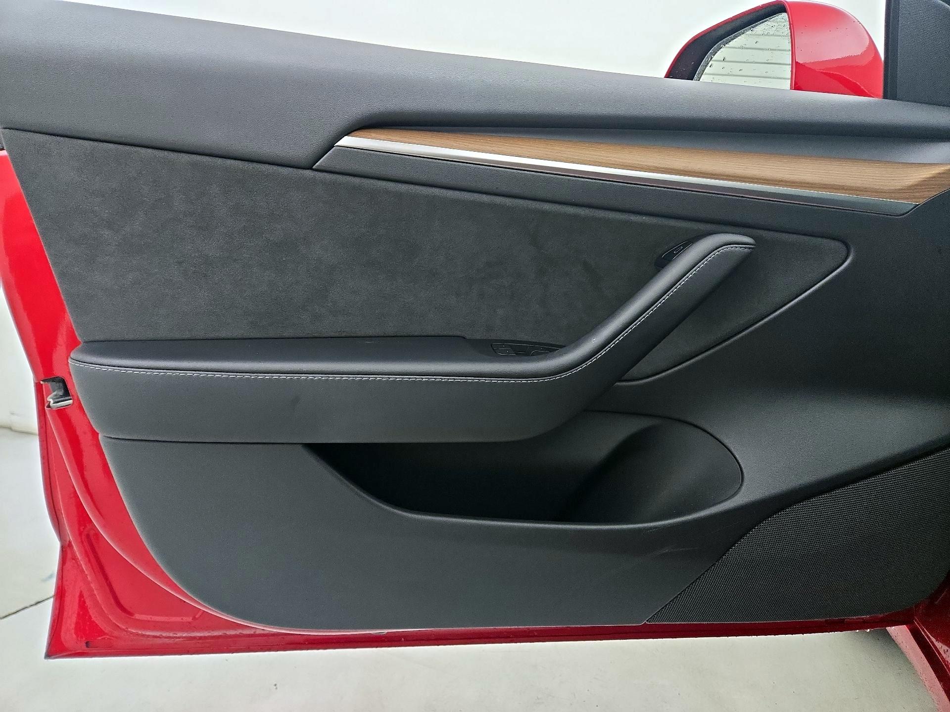 Thumbnail: 2021 Tesla Model 3 - 12