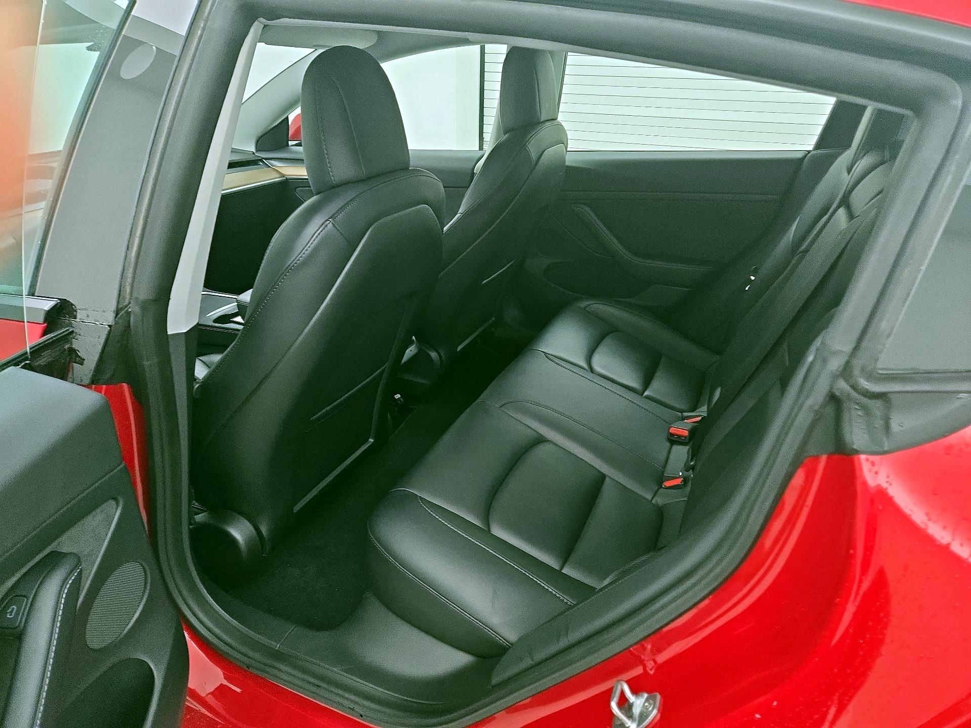 Thumbnail: 2021 Tesla Model 3 - 18