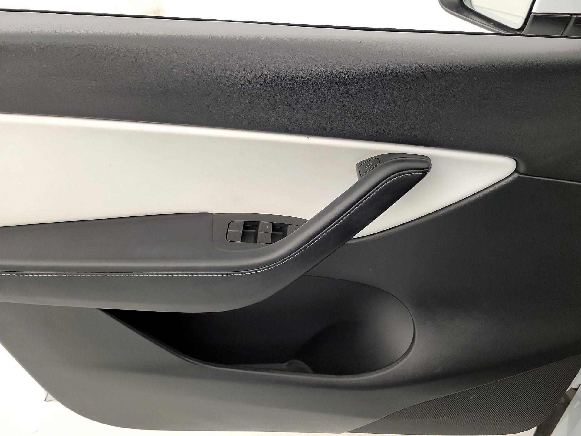 Thumbnail: 2021 Tesla Model Y - 12