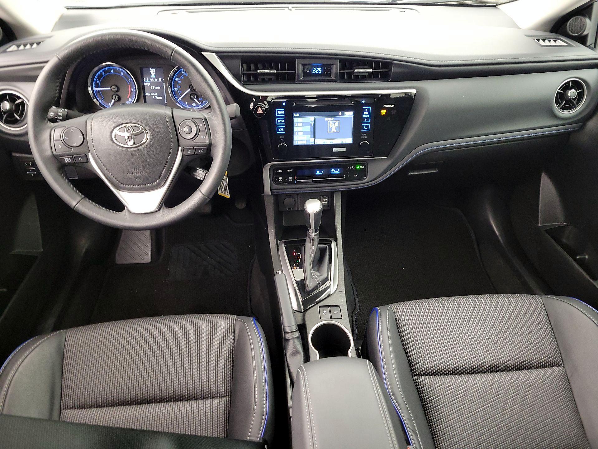 Thumbnail: 2017 Toyota Corolla - 9