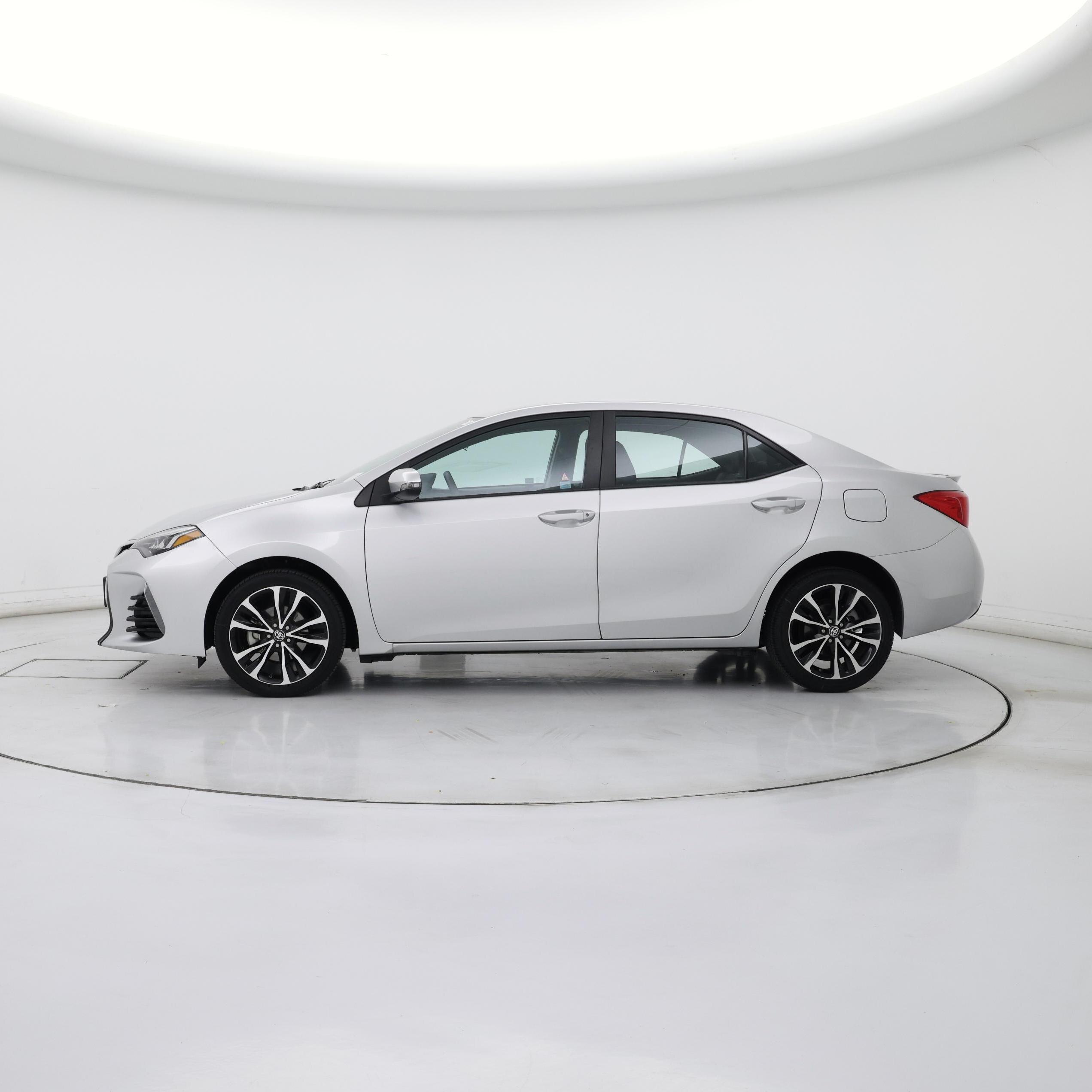 Thumbnail: 2017 Toyota Corolla - 3