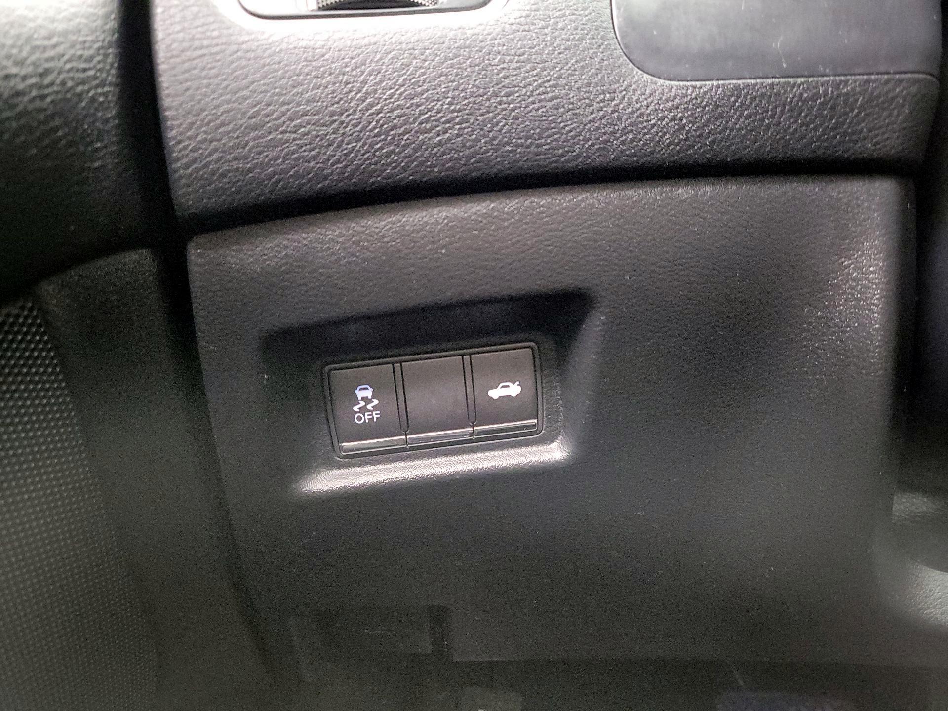 Thumbnail: 2014 INFINITI Q50 - 13