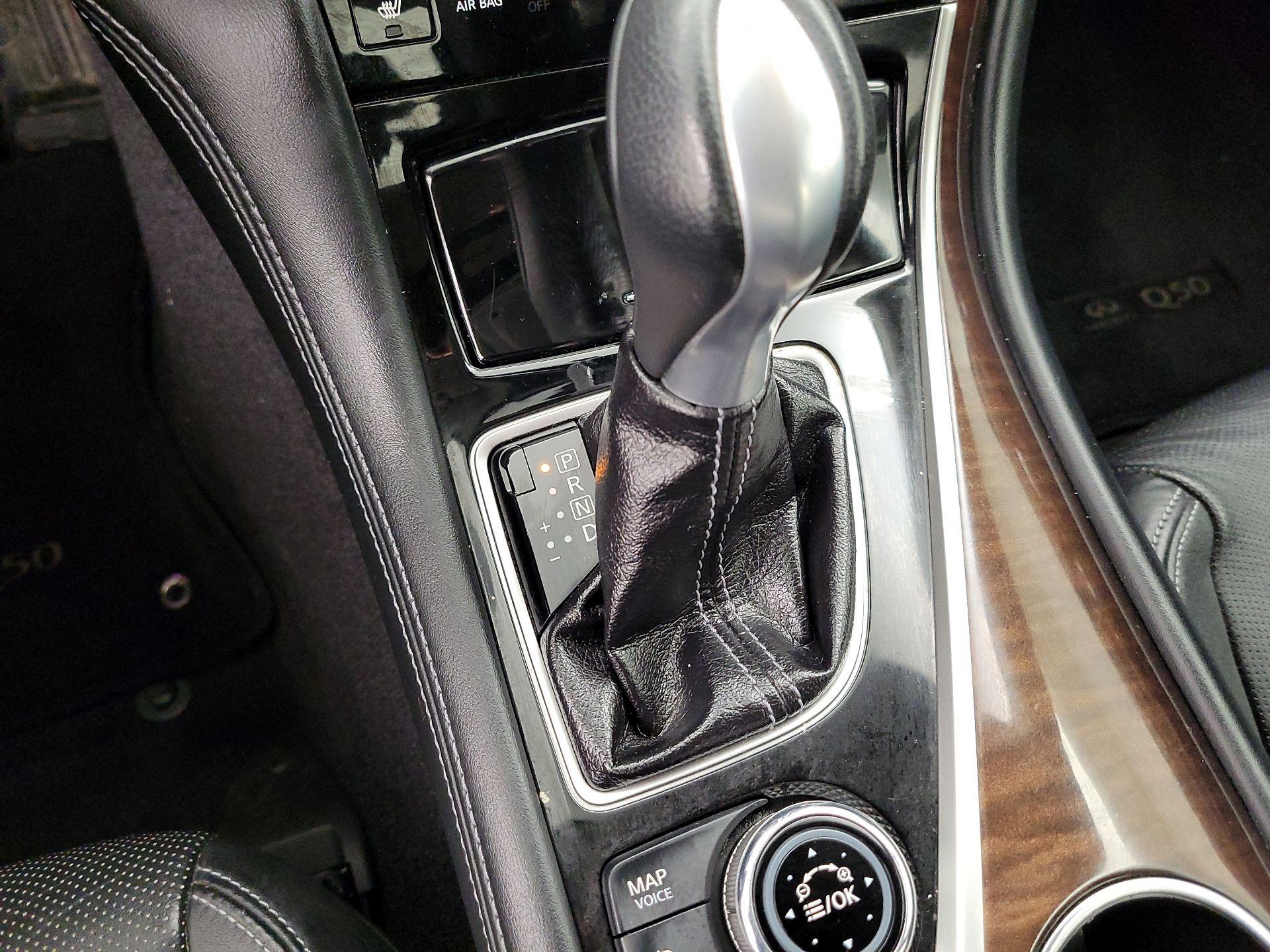 Thumbnail: 2014 INFINITI Q50 - 18