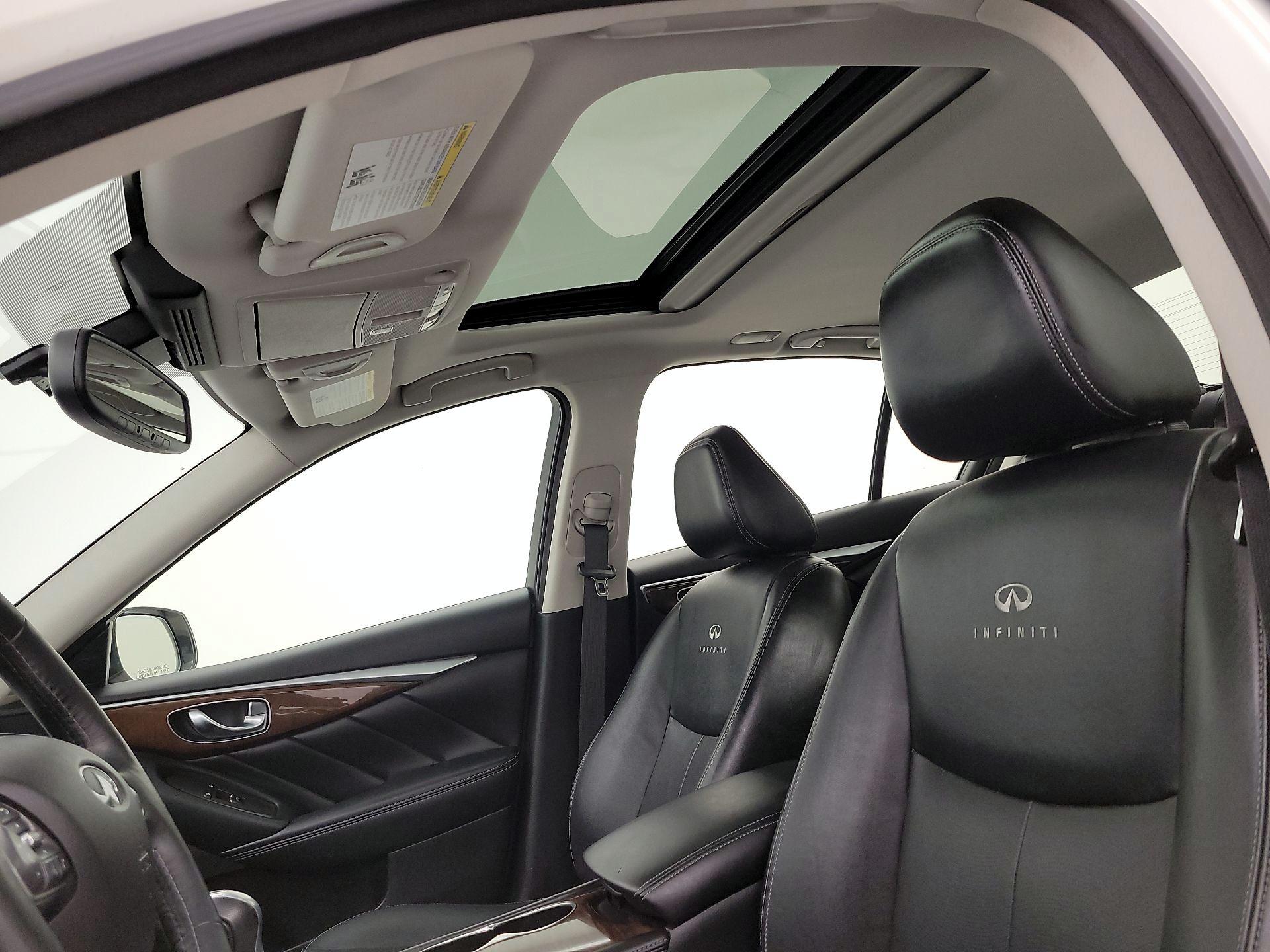 Thumbnail: 2014 INFINITI Q50 - 20