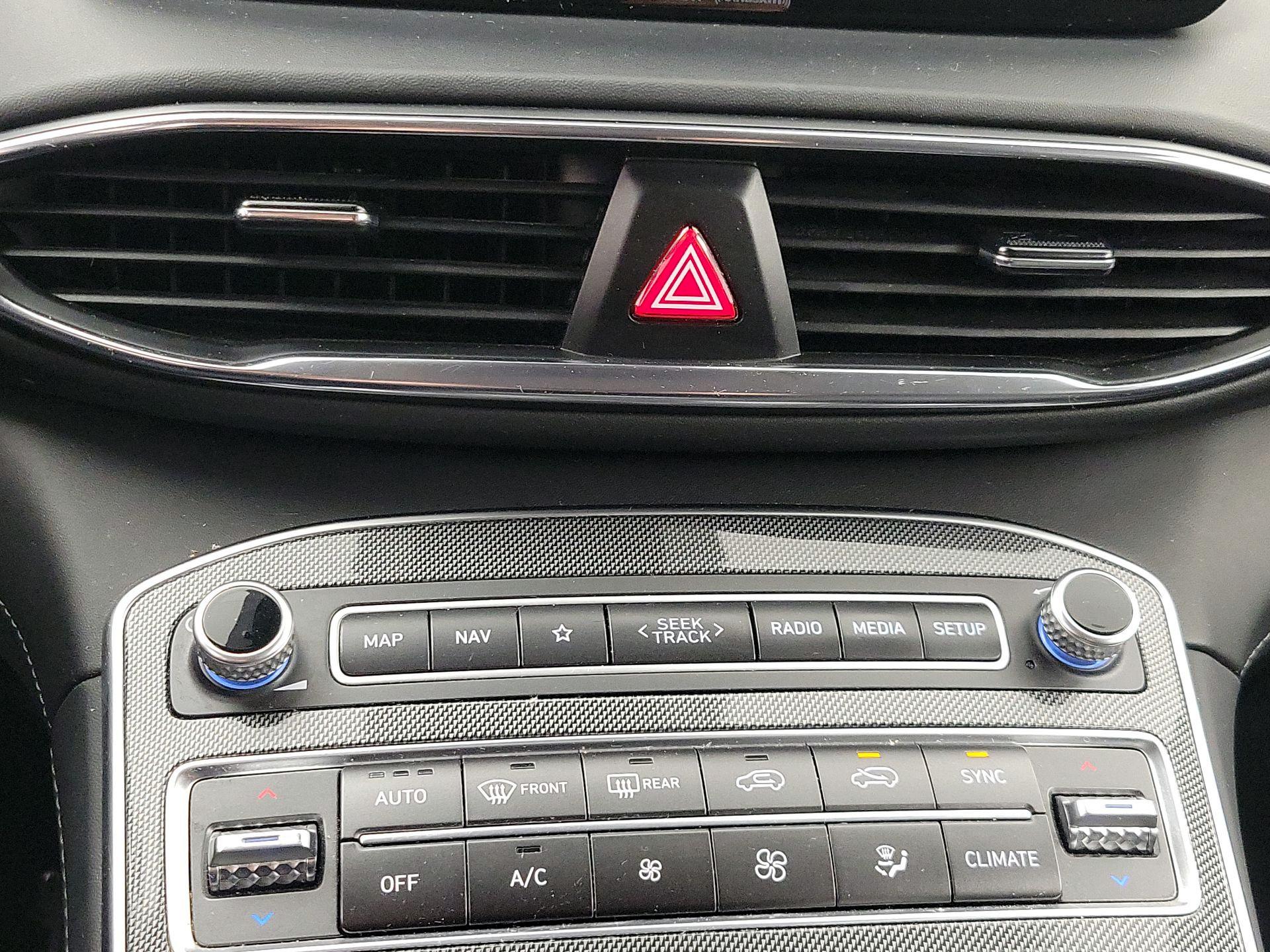 Thumbnail: 2022 Hyundai Santa Fe - 17