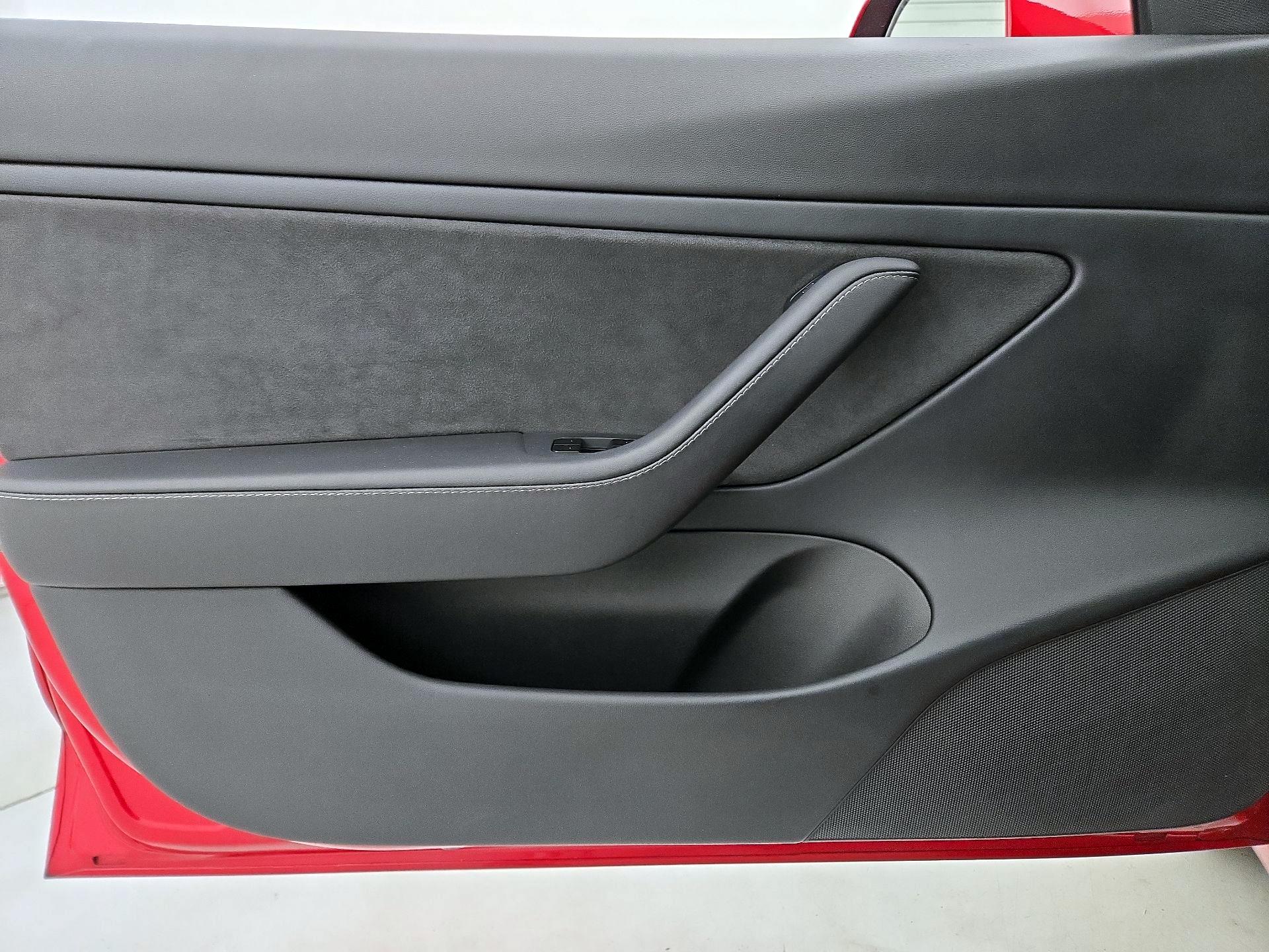 Thumbnail: 2021 Tesla Model 3 - 12