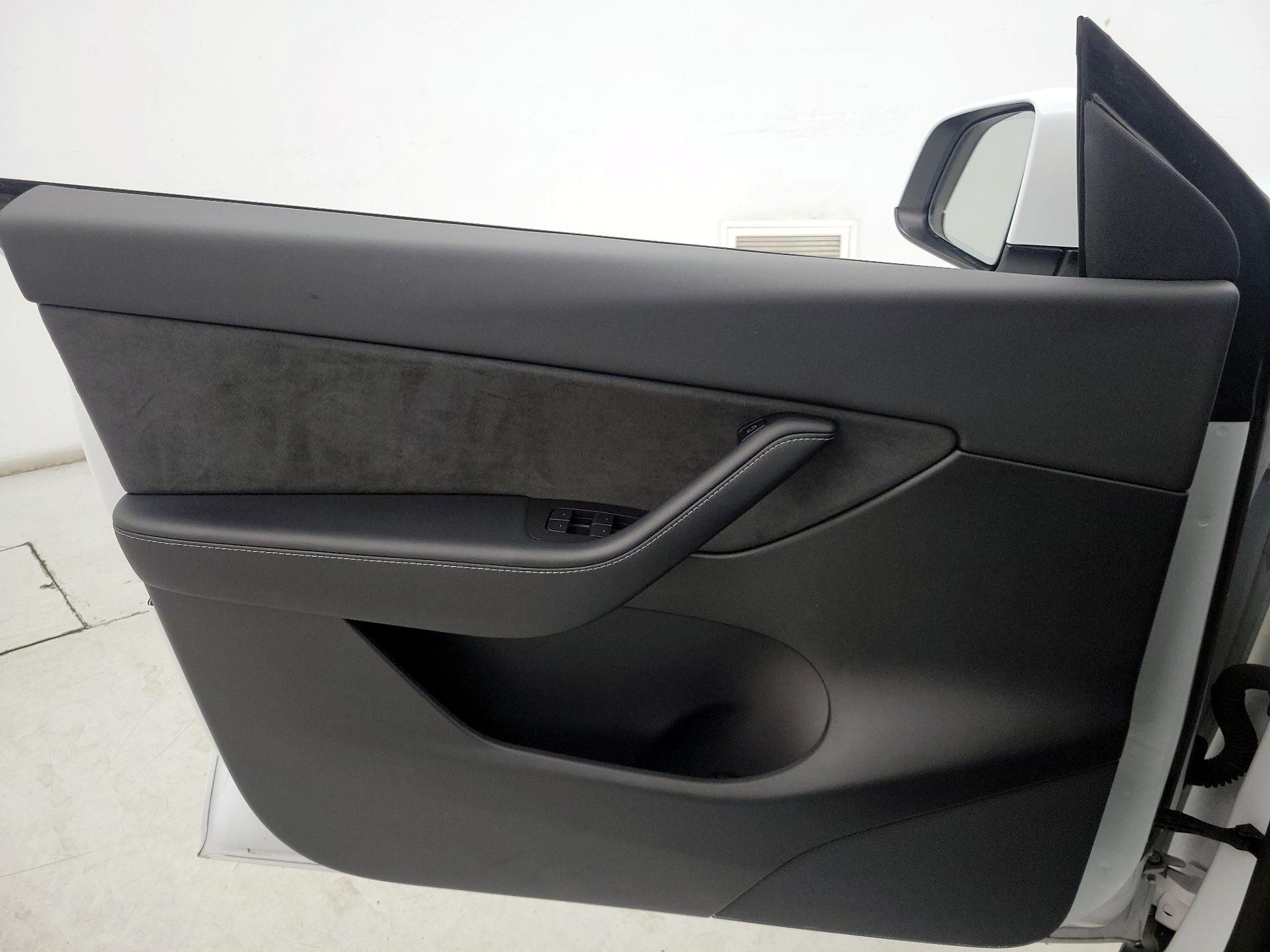 Thumbnail: 2021 Tesla Model Y - 12