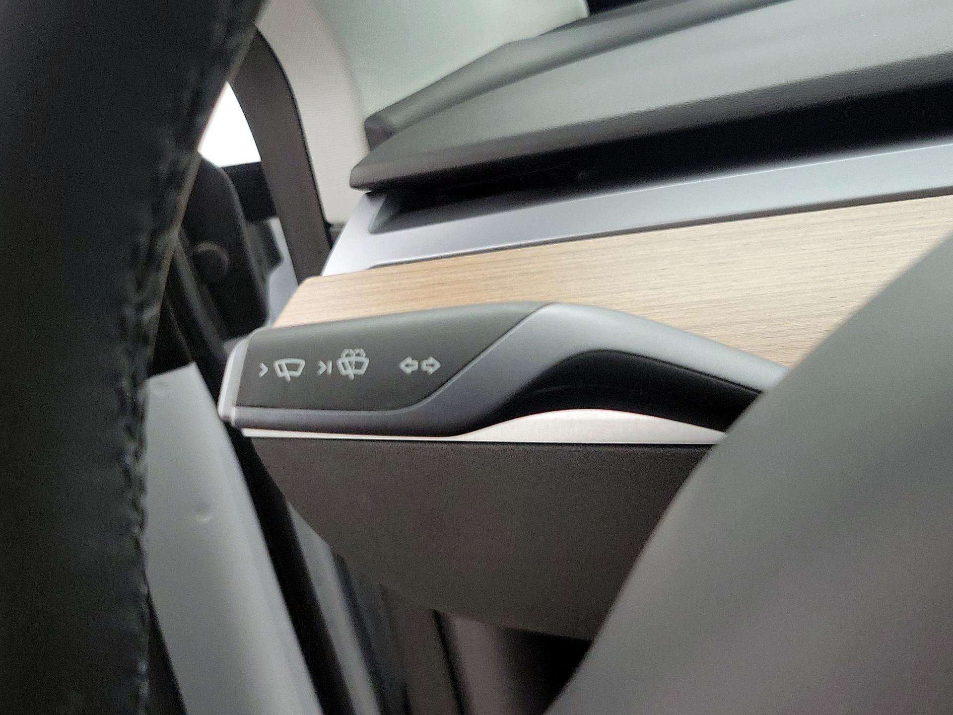 Thumbnail: 2021 Tesla Model Y - 13